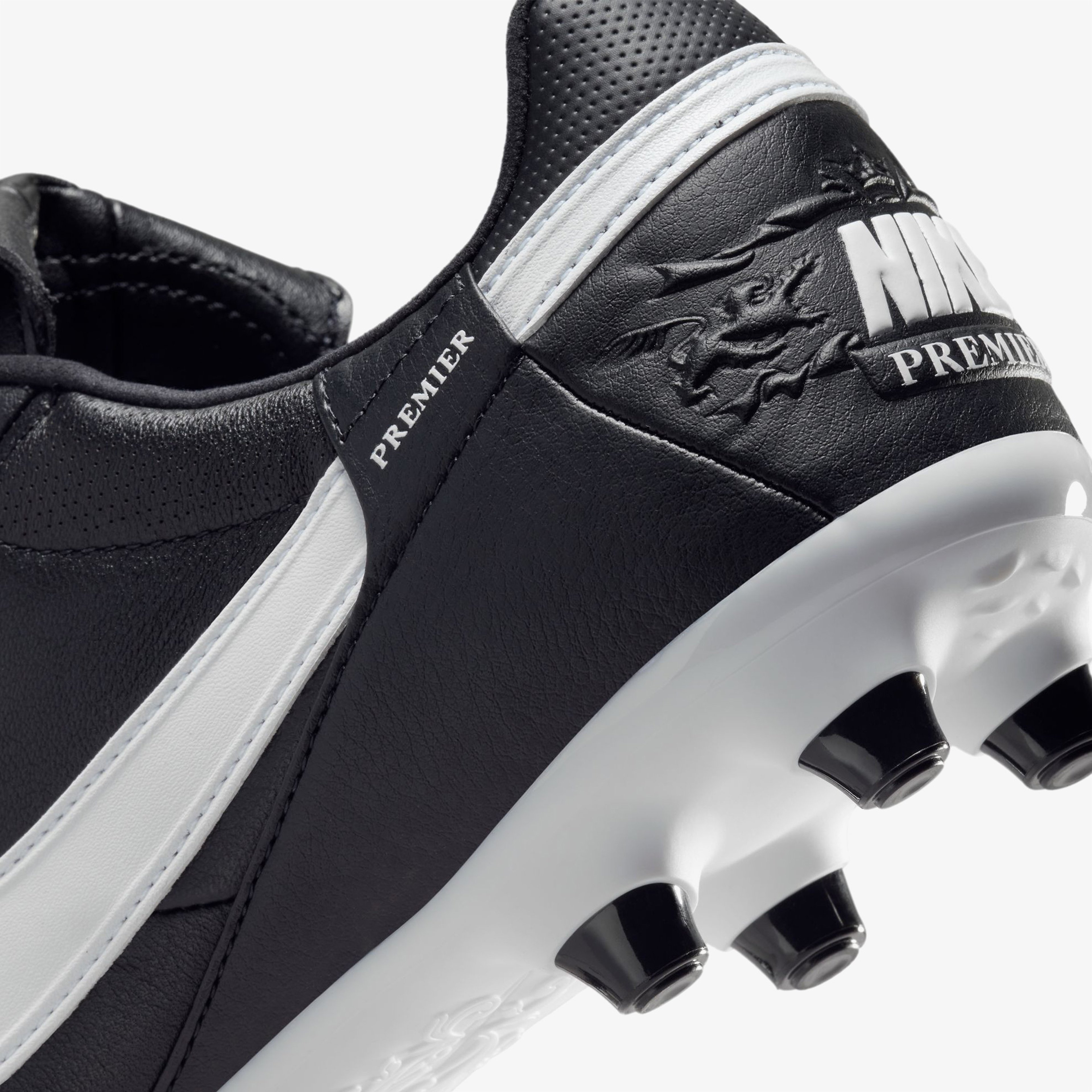 Nike Erkek Siyah Çim Saha Kramponu