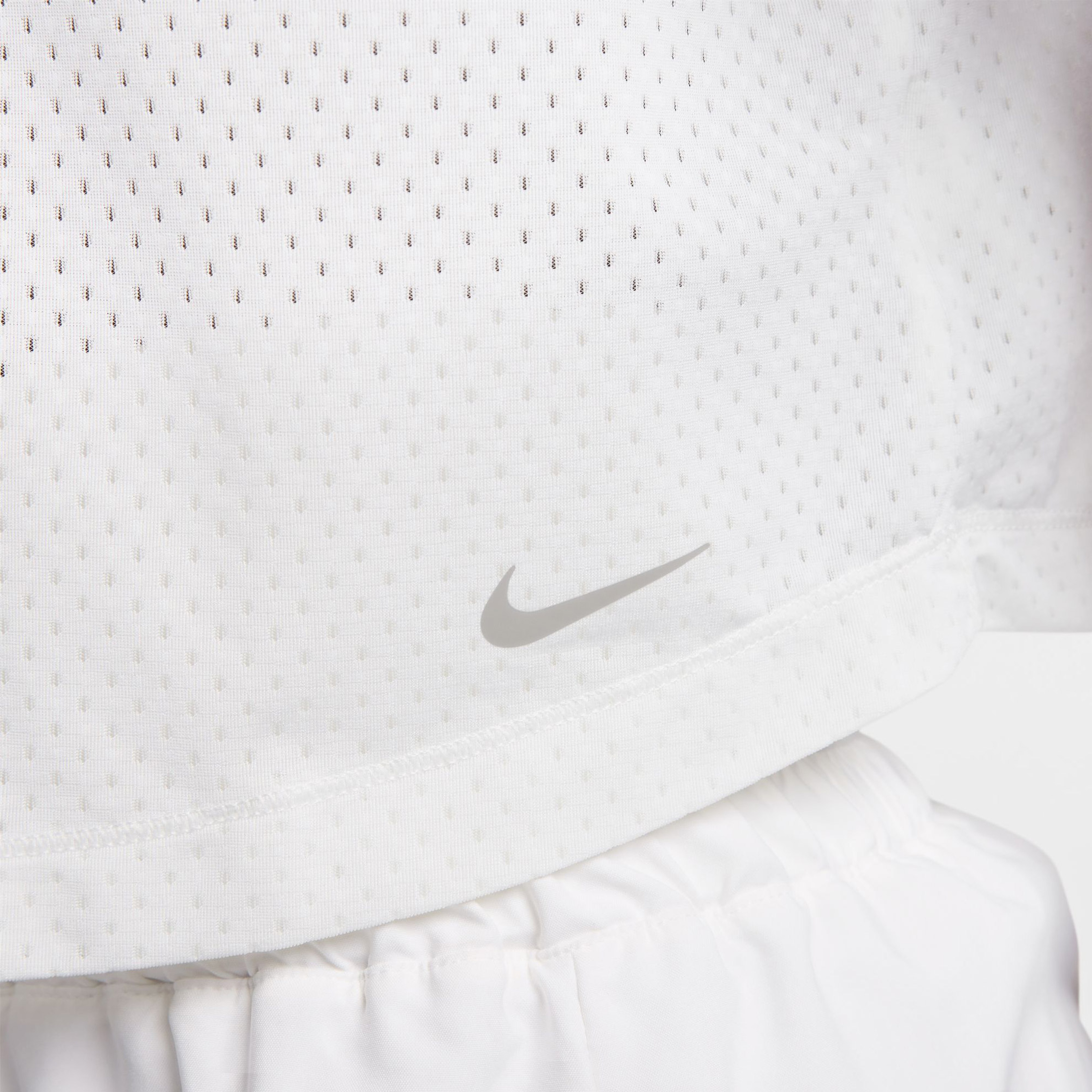Nike Kadın Beyaz T-Shirt