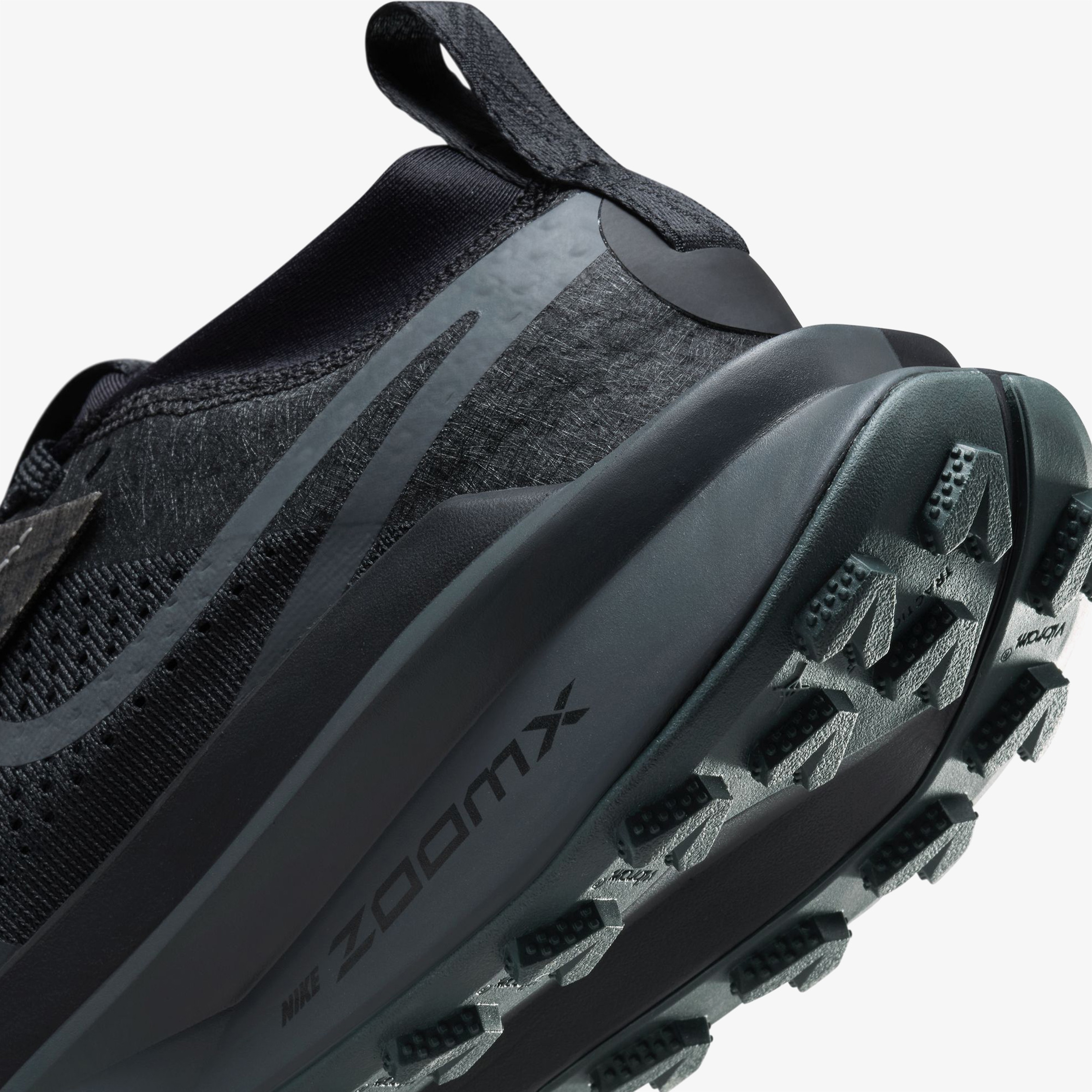 Nike ZoomX Zegama Trail 2 Kadın Siyah Koşu Ayakkabısı40FD5191