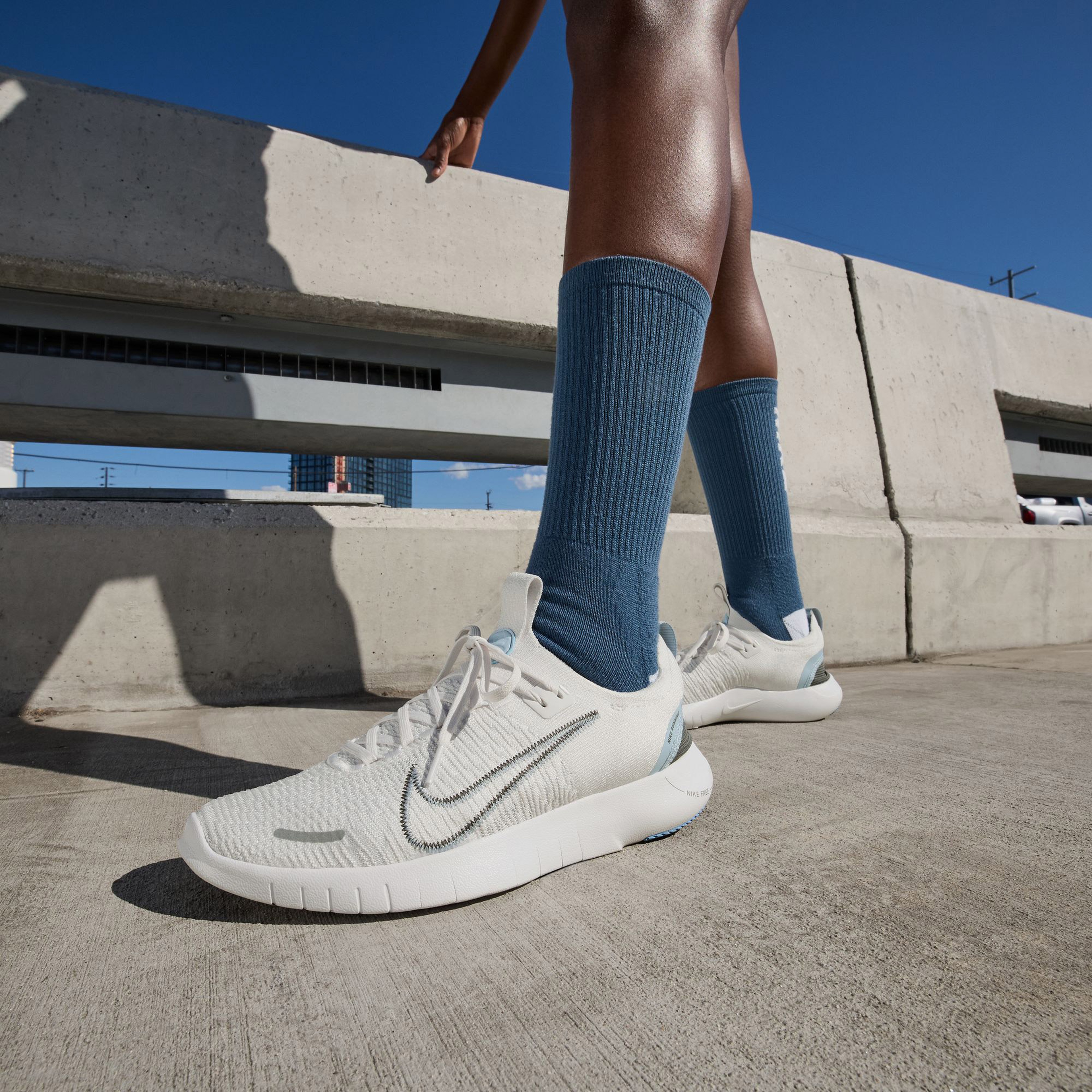 Nike Kadın Beyaz Koşu Ayakkabısı
