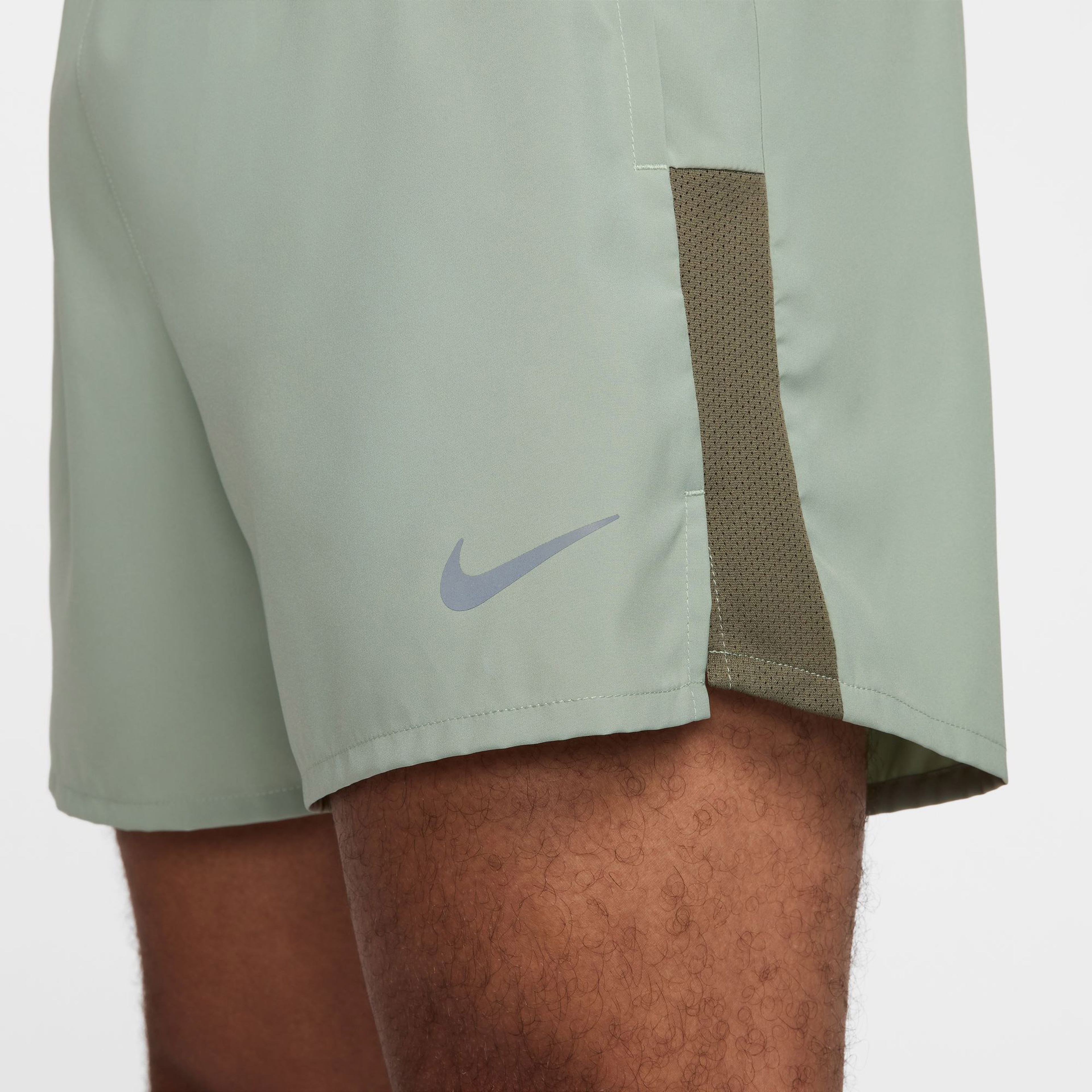 Nike Challenger Dri Fit Erkek Yeşil Antrenman Şortu