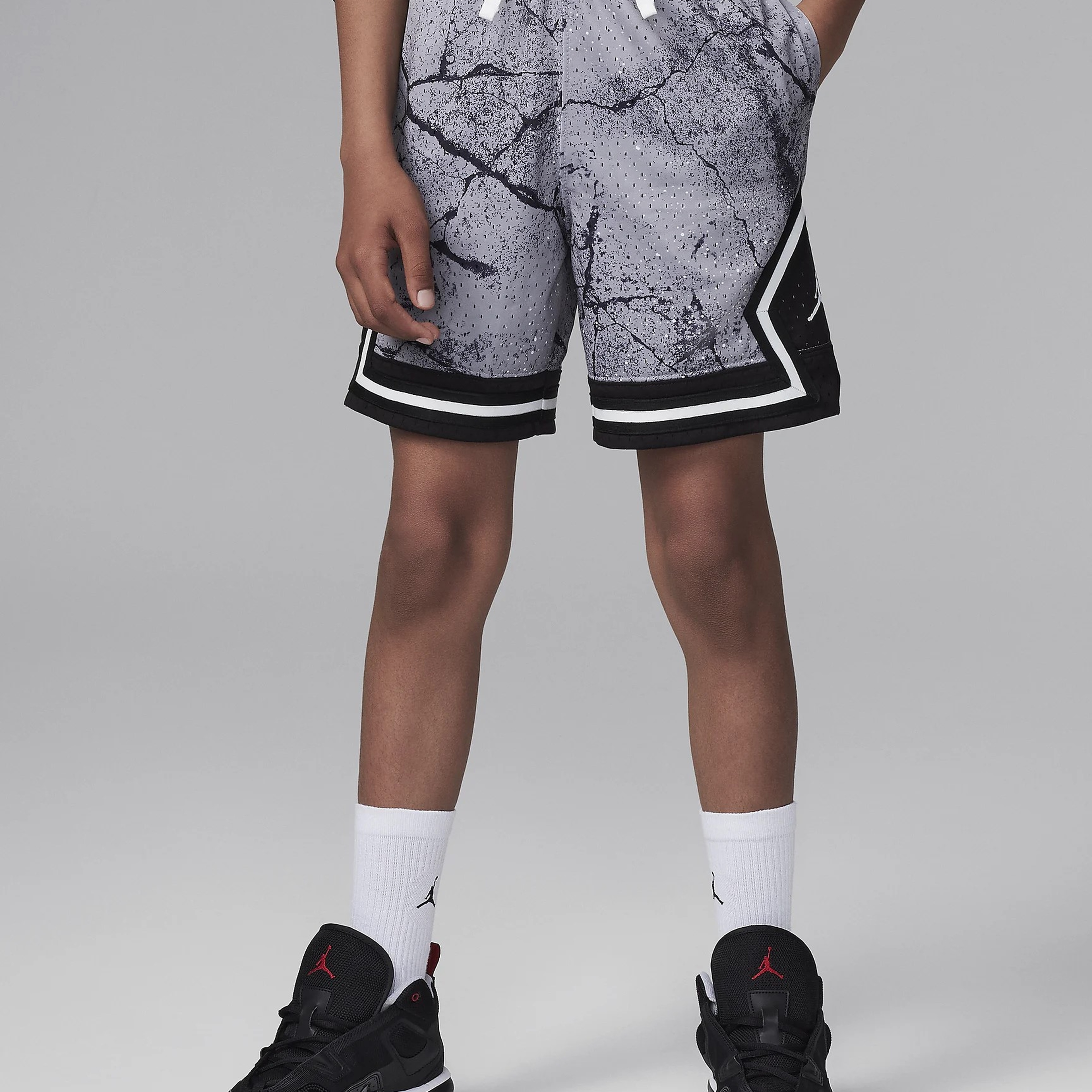 Jordan Jdb Aop Mj Diamond Çocuk Gri Basketbol Şortu