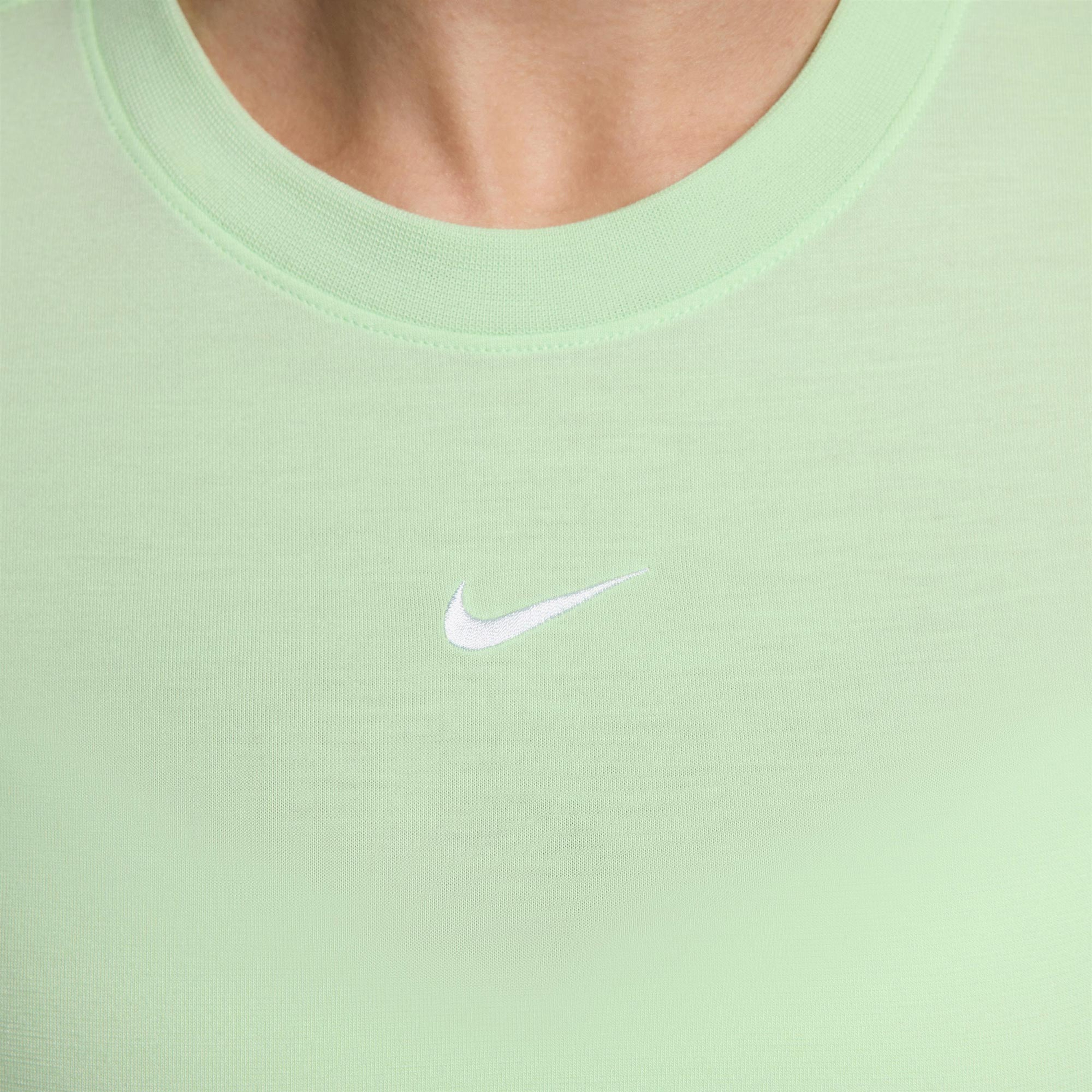 Nike Sportswear Essential Slim Crp Lbr Kadın Yeşil T-Shirt