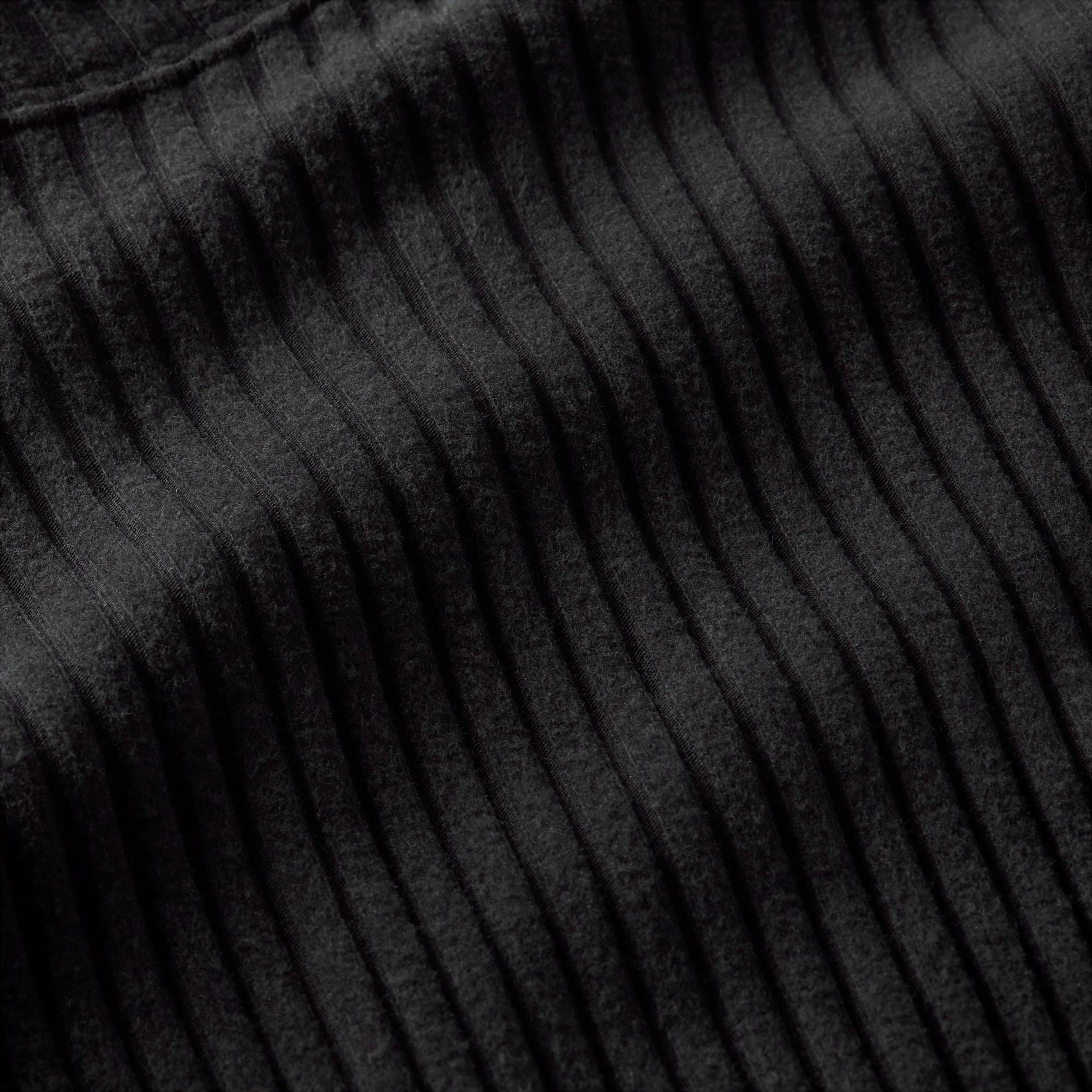 Nike Sportswear Chill Knit Kadın Siyah Kolsuz T-Shirt