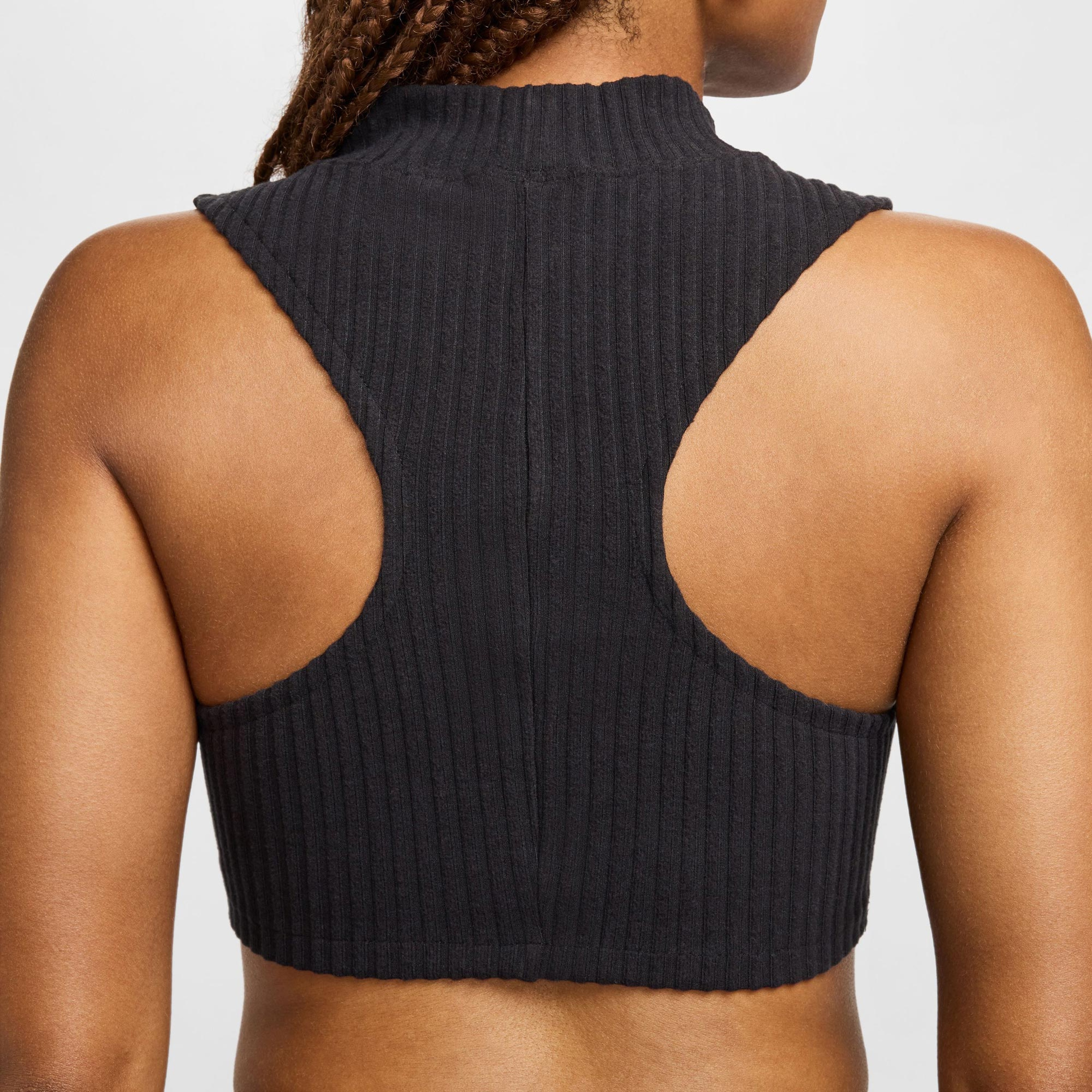 Nike Sportswear Chill Knit Kadın Siyah Kolsuz T-Shirt