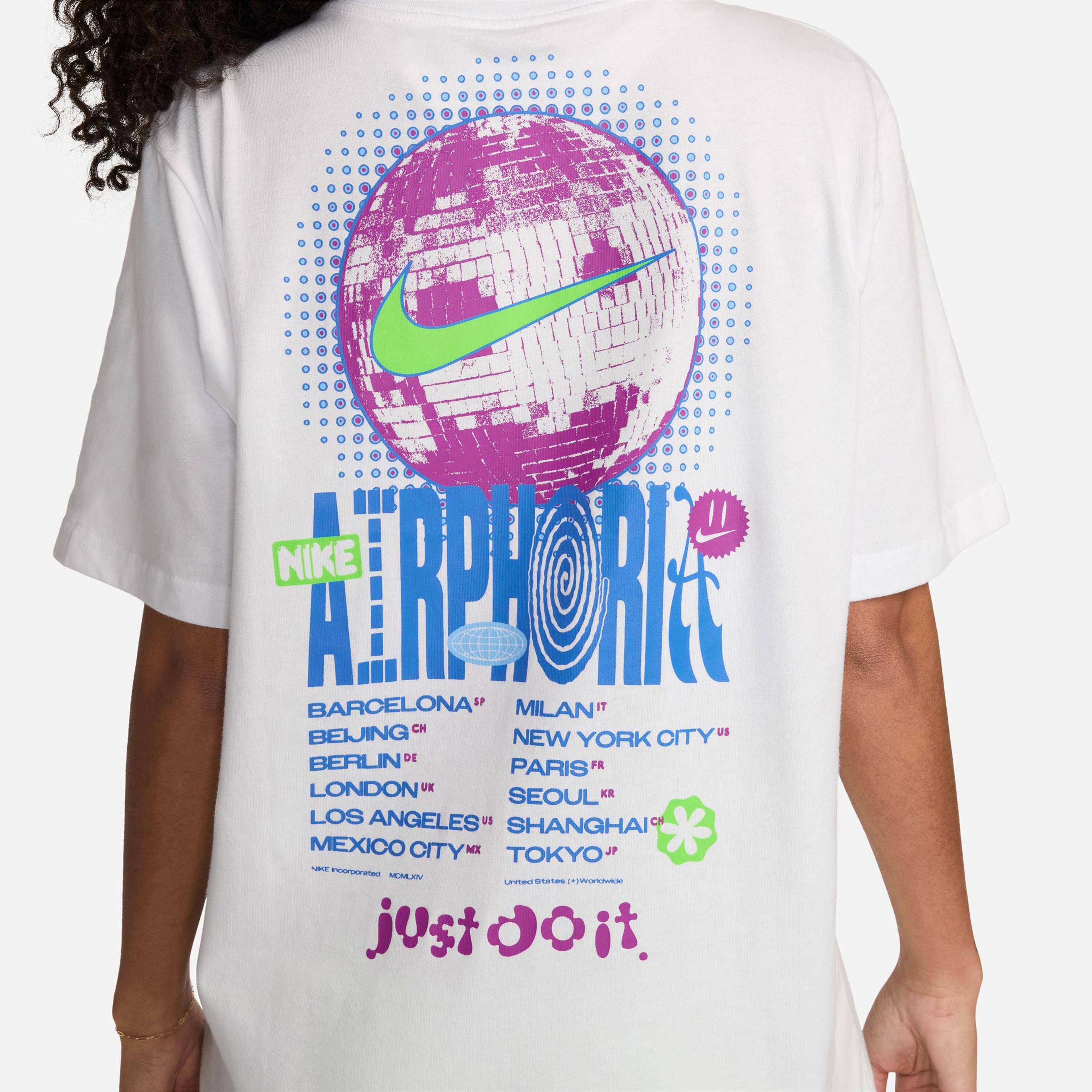 Nike Sportswear Kadın Beyaz T-Shirt