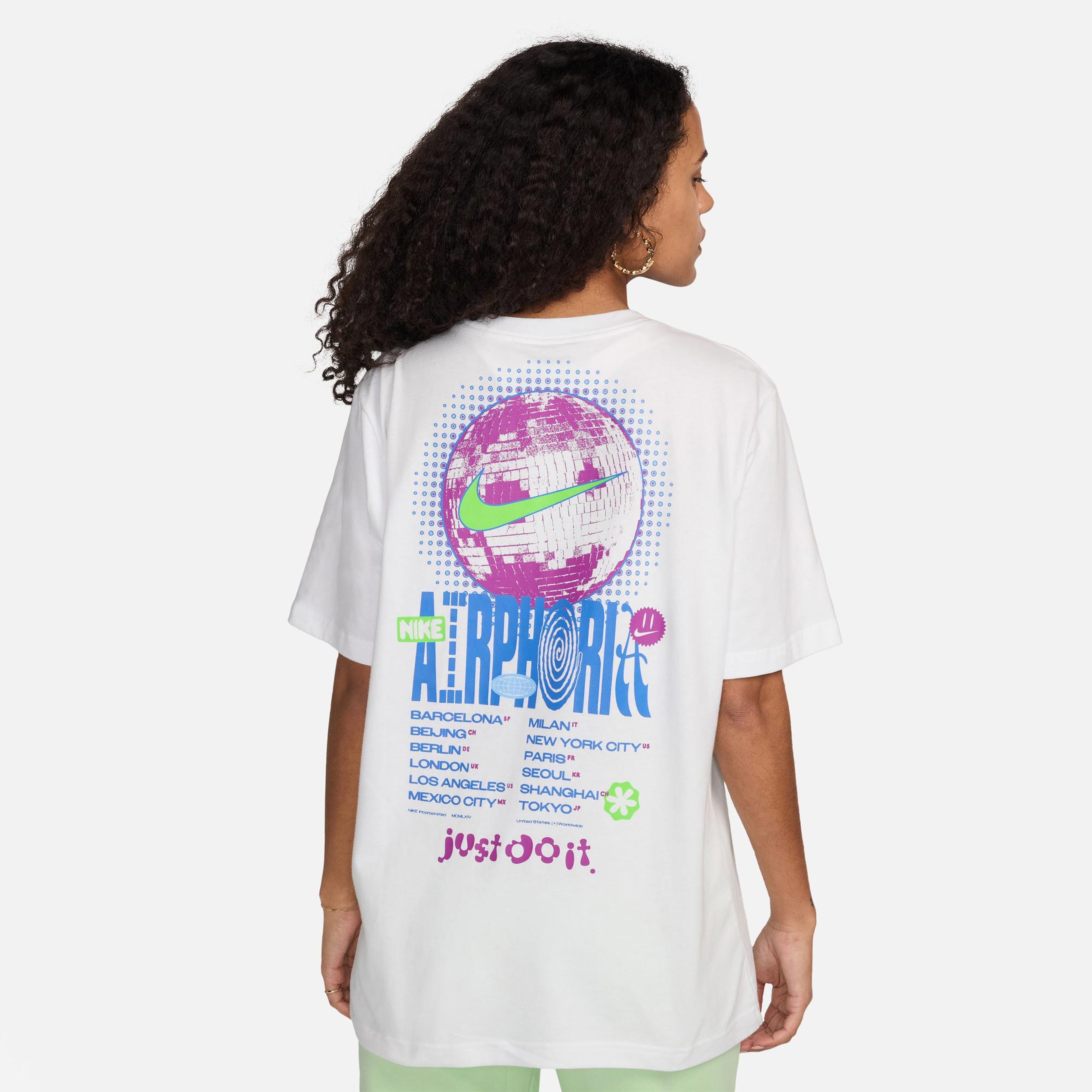 Nike Sportswear Kadın Beyaz T-Shirt