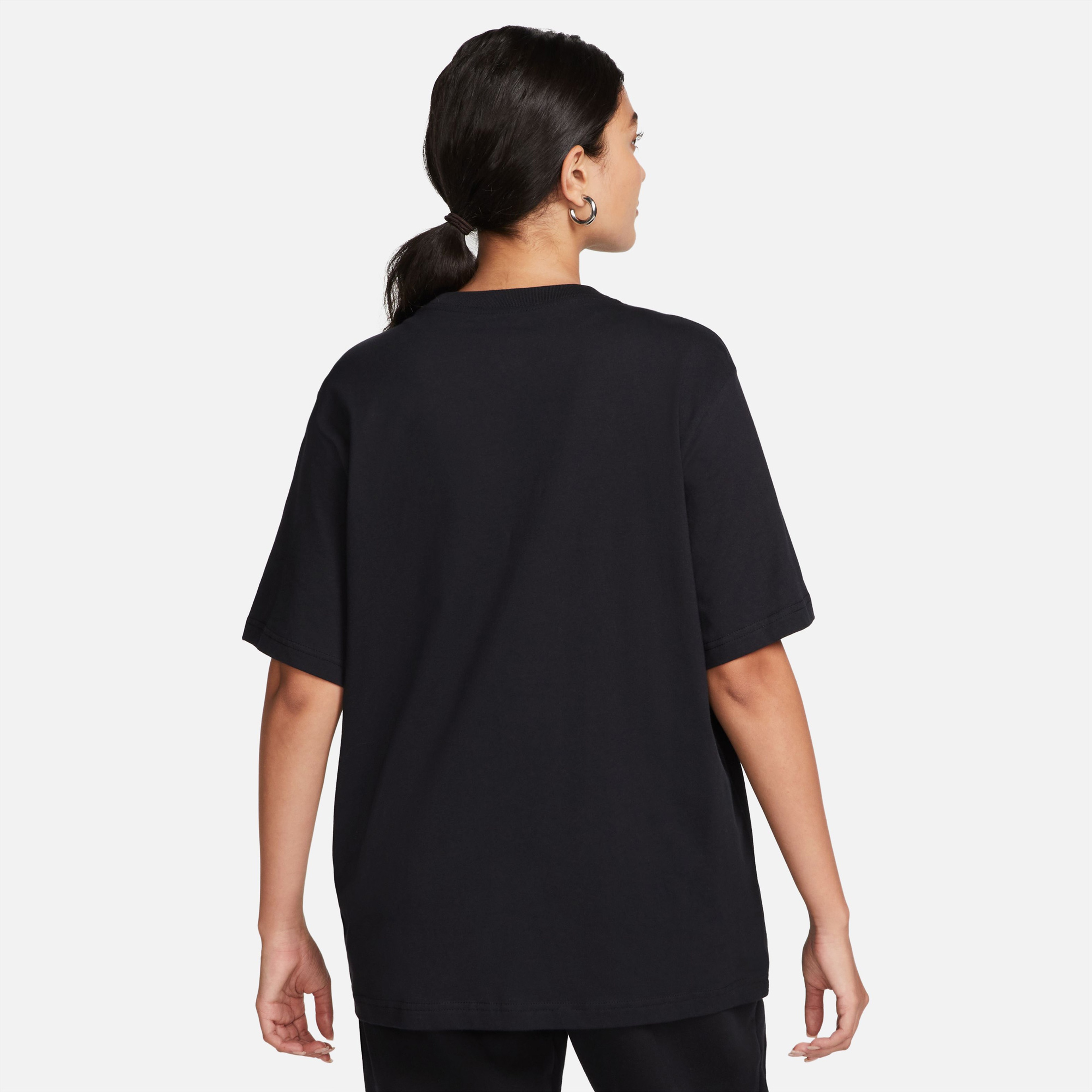 Nike Sportswear Essentials Kadın Siyah T-Shirt