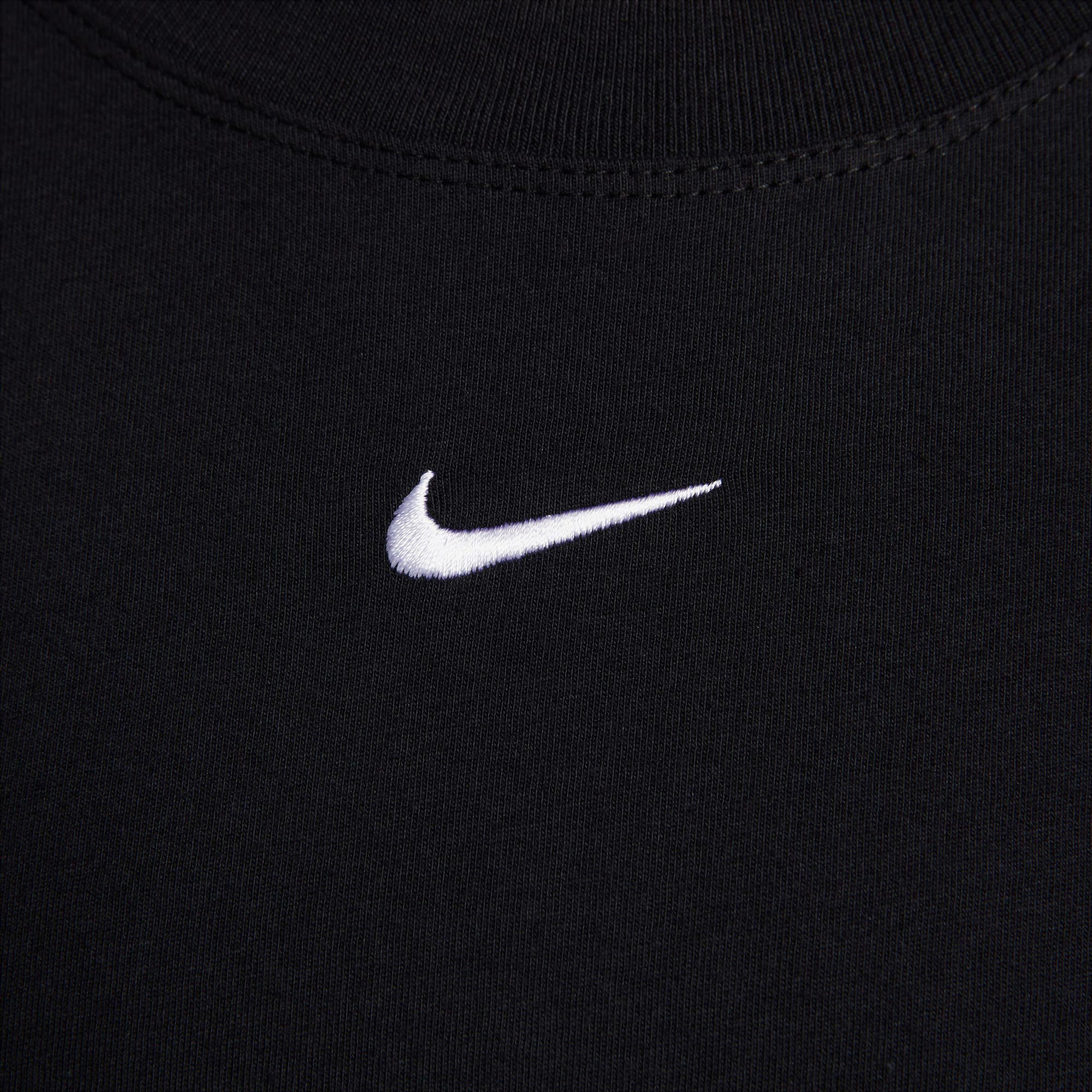 Nike Sportswear Essentials Kadın Siyah T-Shirt