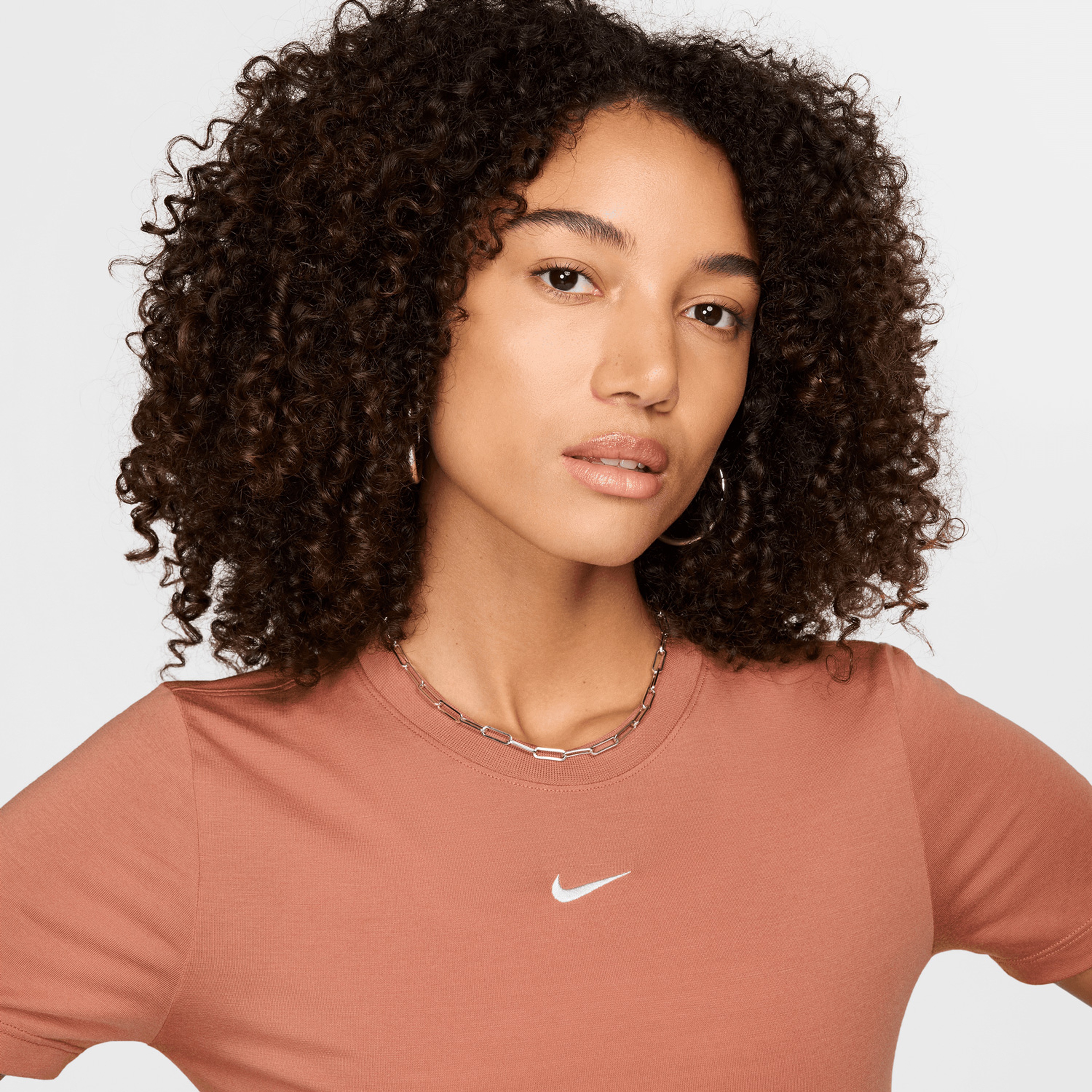 Nike Sportswear Essential Kadın Kahverengi T-Shirt