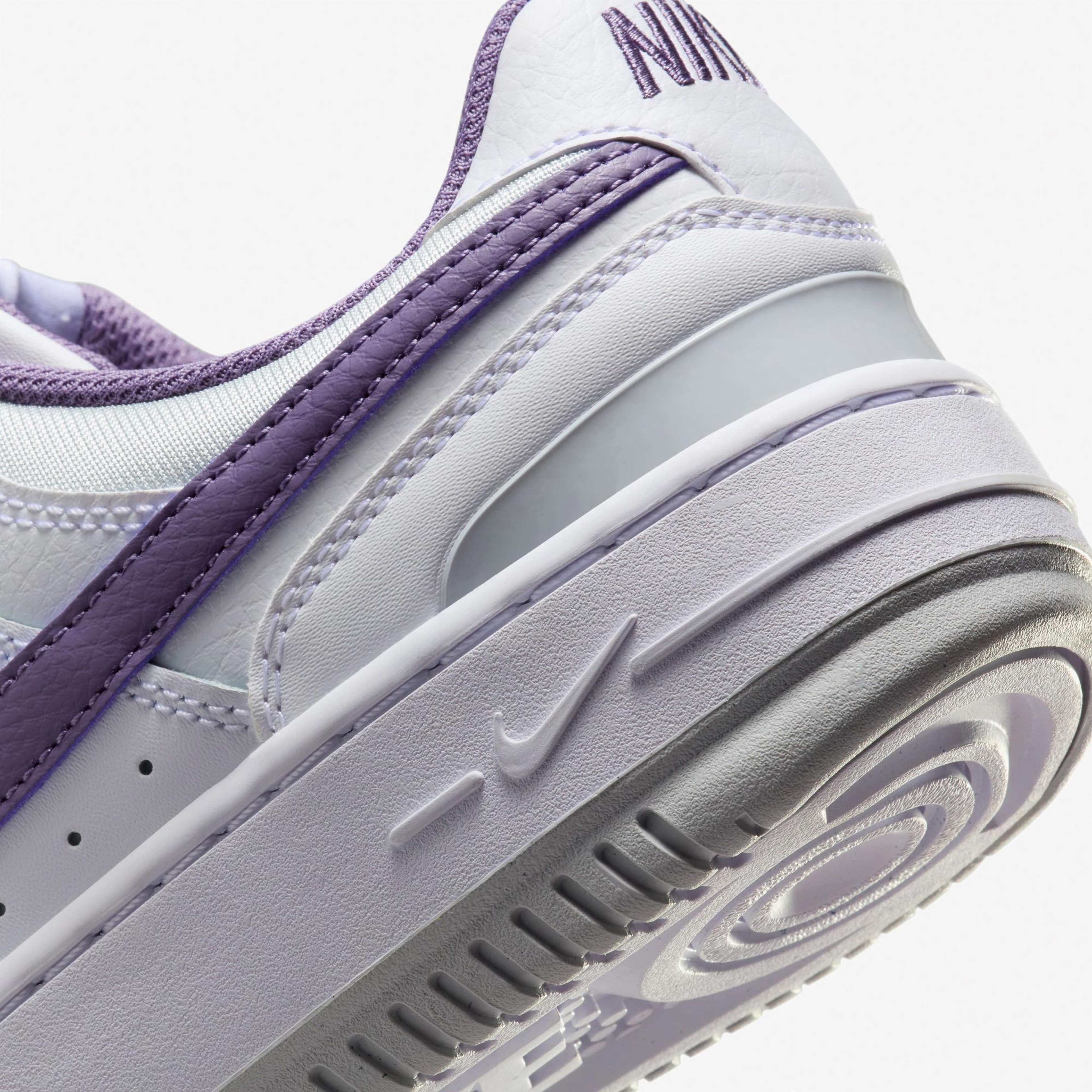 Nike Gamma Force Kadın Beyaz Sneaker