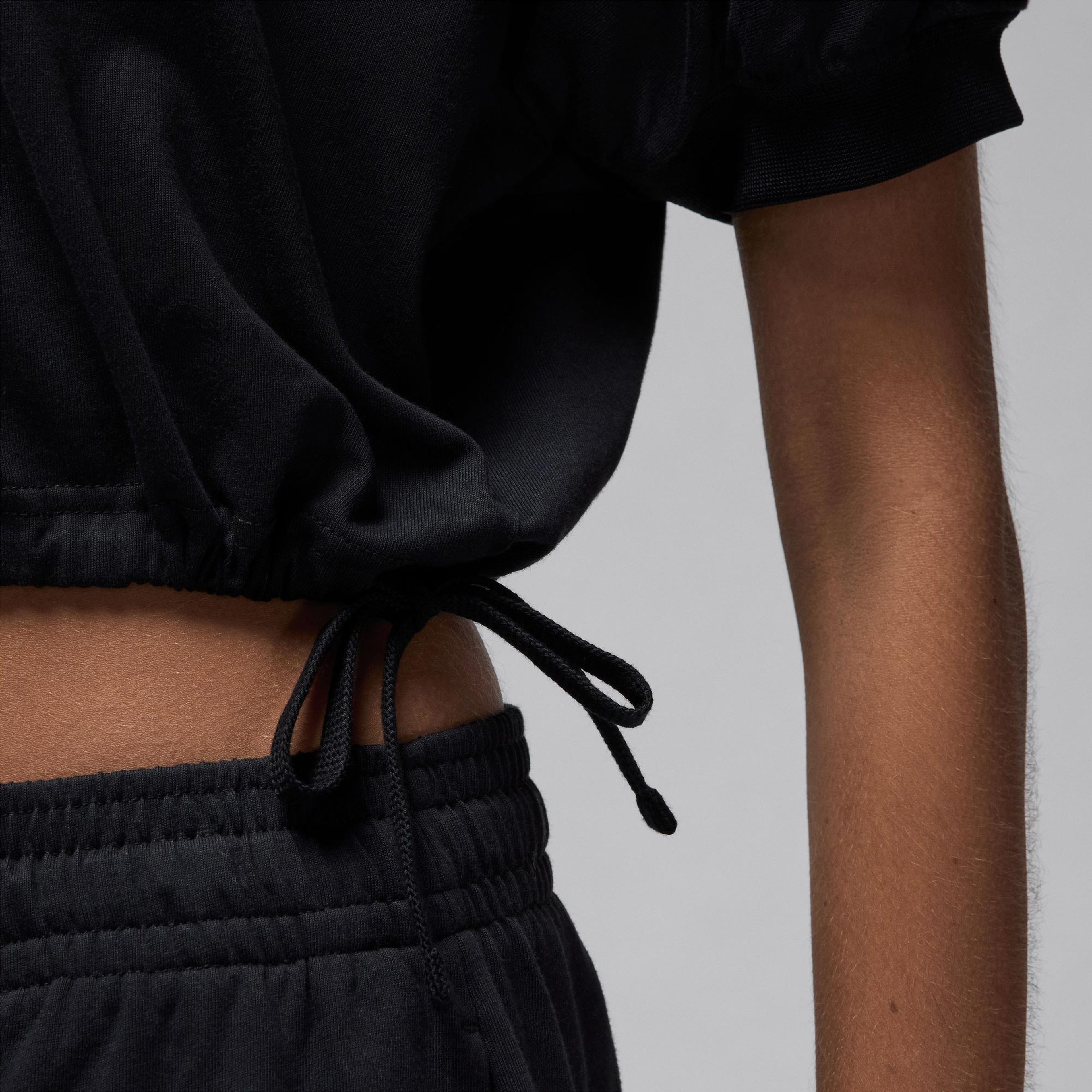 Jordan Classic Kadın Siyah Crop T-Shirt