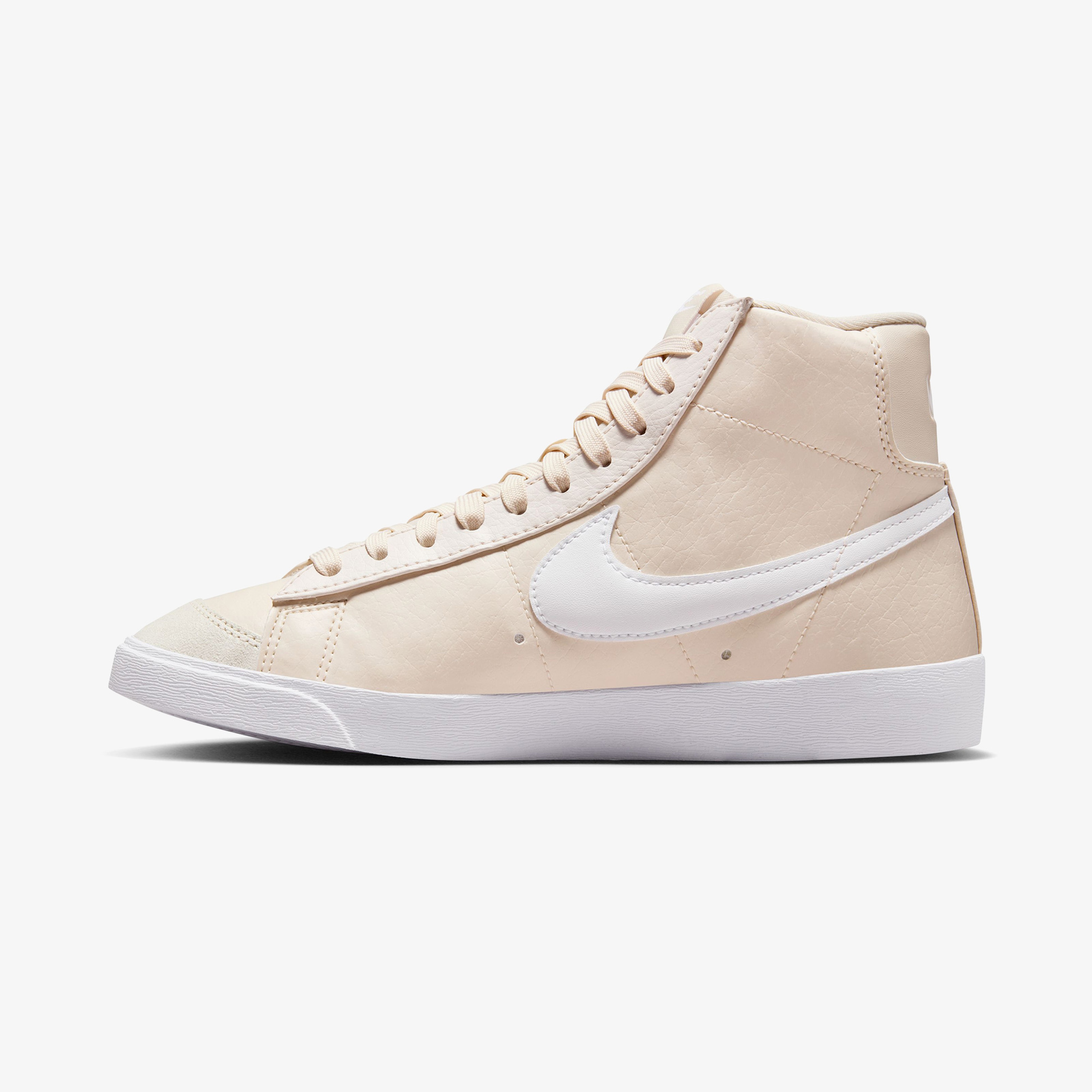 Nike Blazer Mid 77 Next Nature Kadın Beyaz Spor Ayakkabı