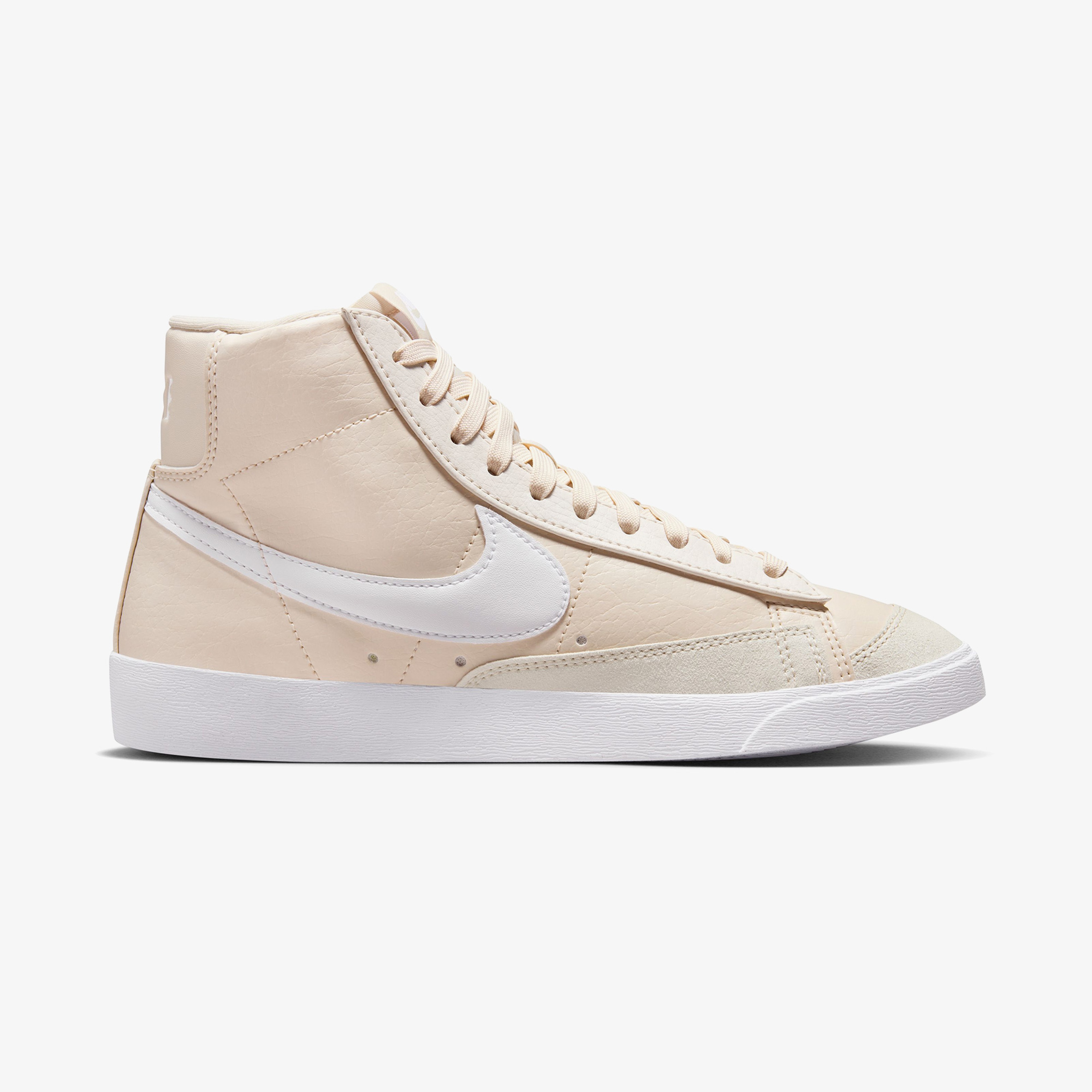 Nike Blazer Mid 77 Next Nature Kadın Beyaz Spor Ayakkabı