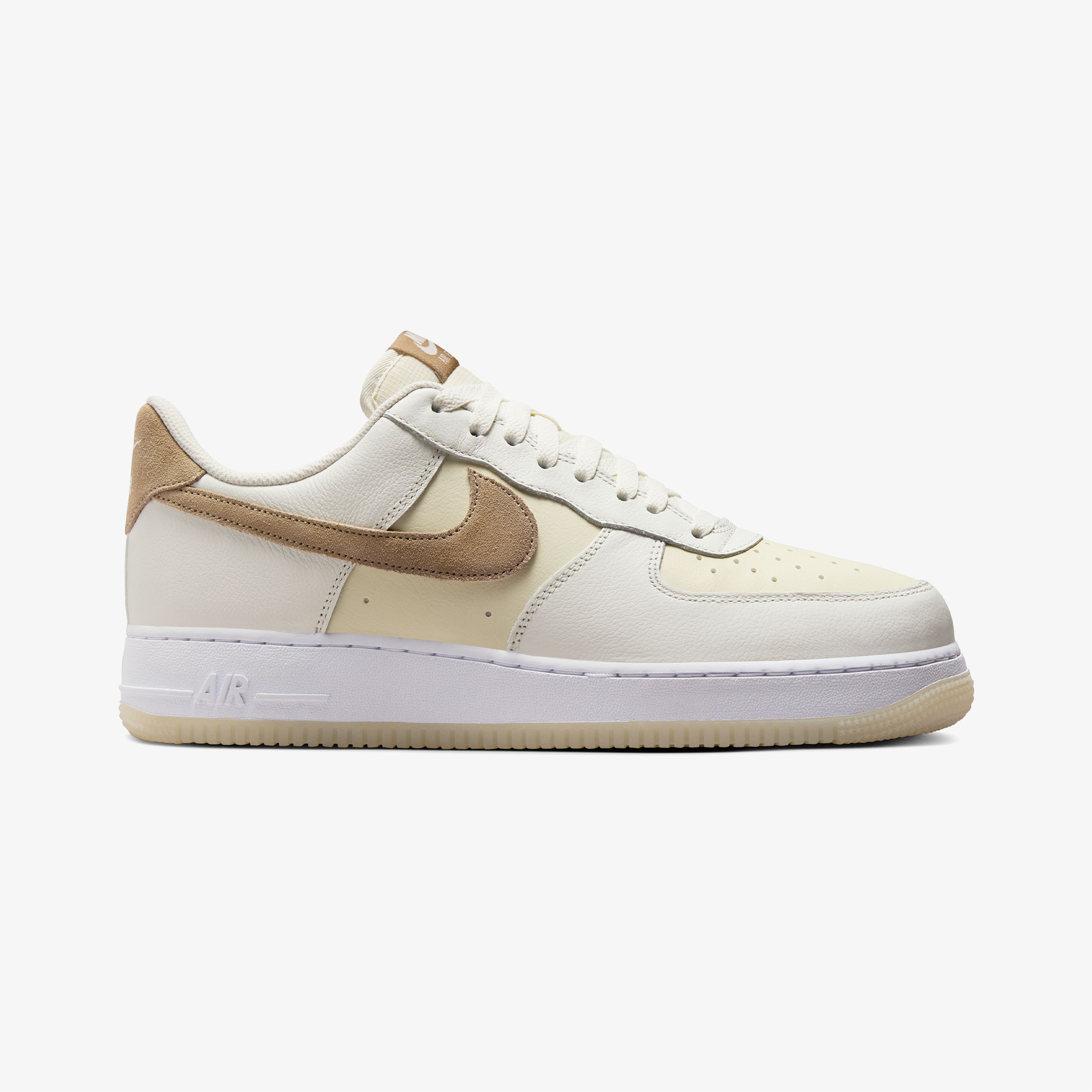 Nike Air Force 1 07 LV8 Erkek Bej Sneaker