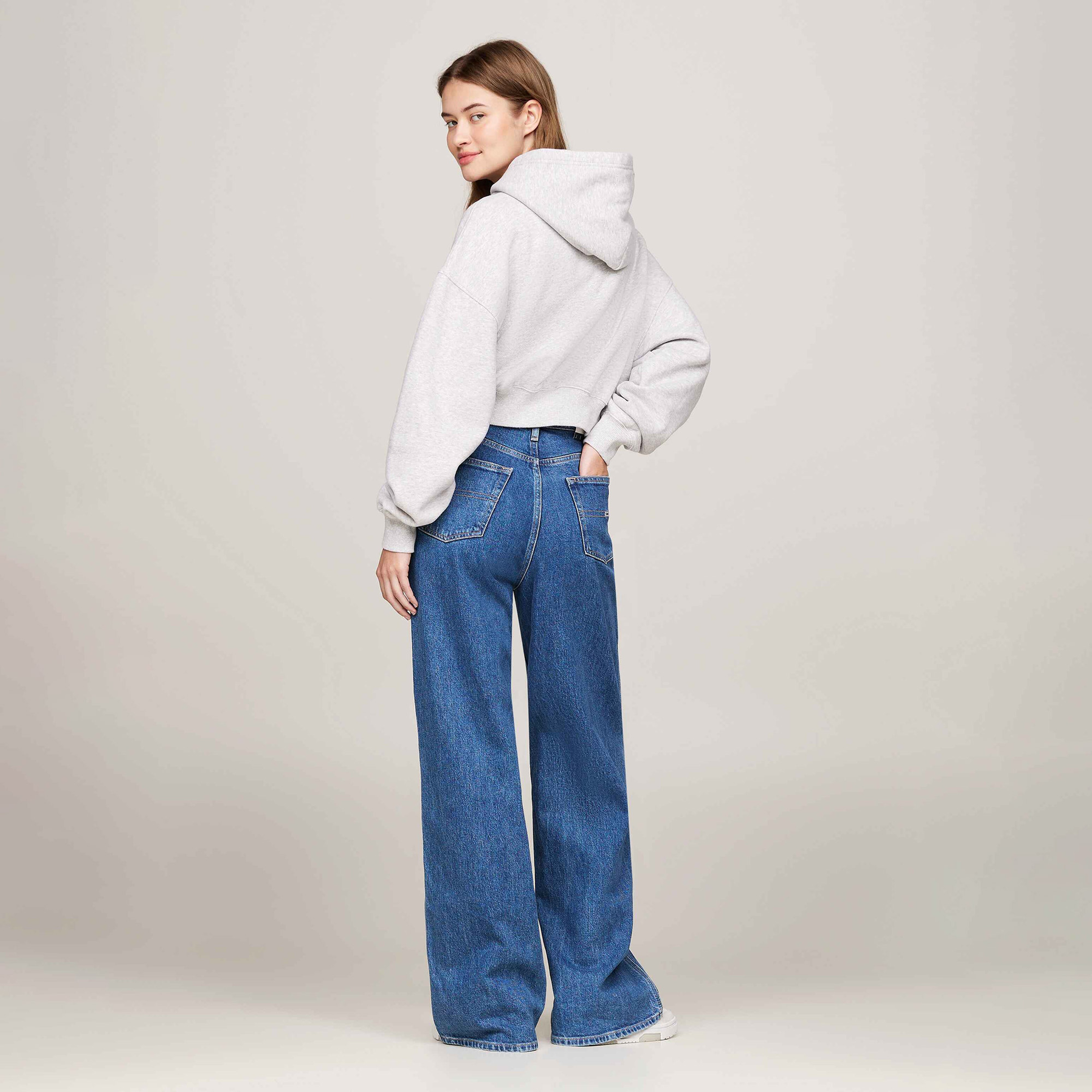 Tommy Jeans Varsity Kadın Gri Sweatshirt