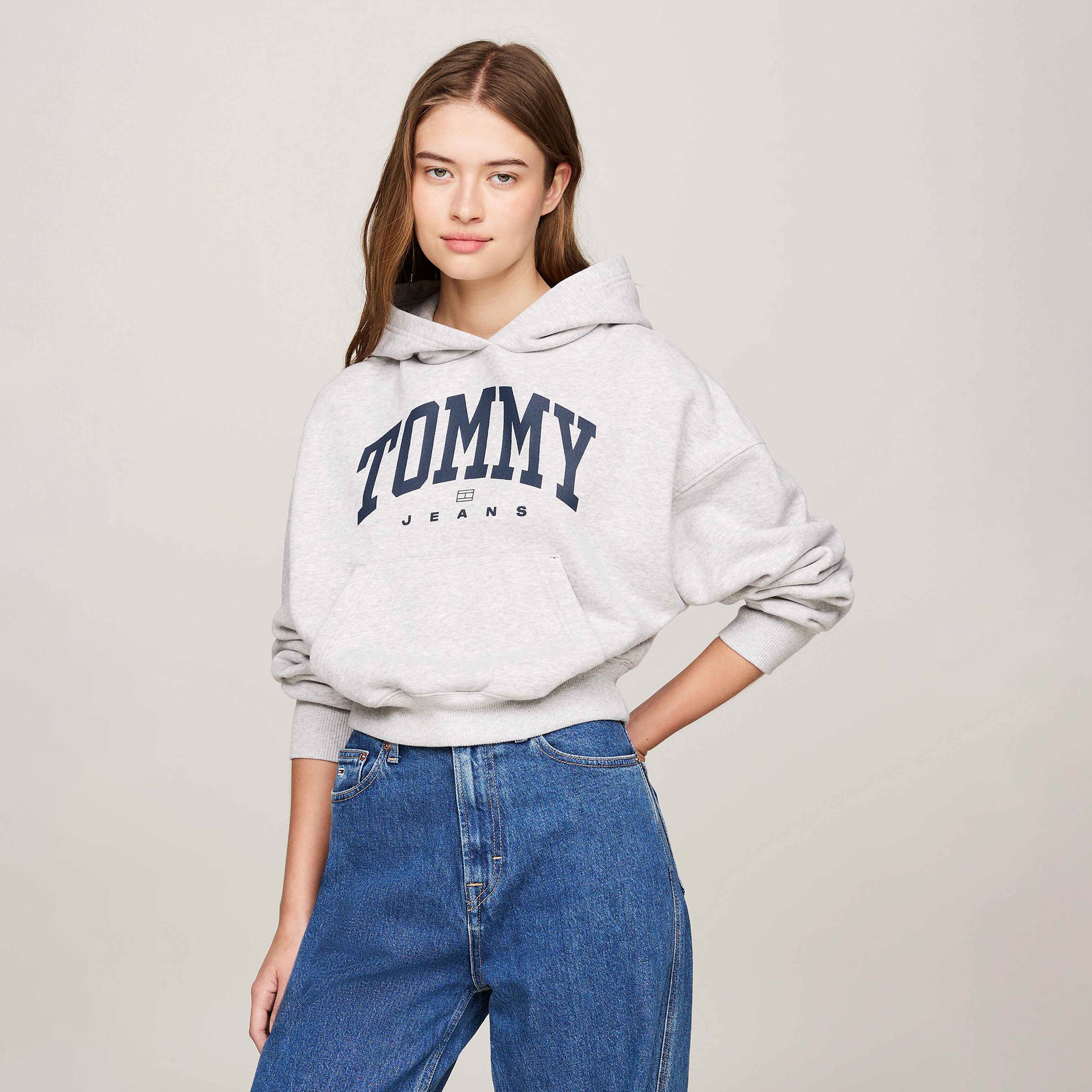 Tommy Jeans Varsity Kadın Gri Sweatshirt