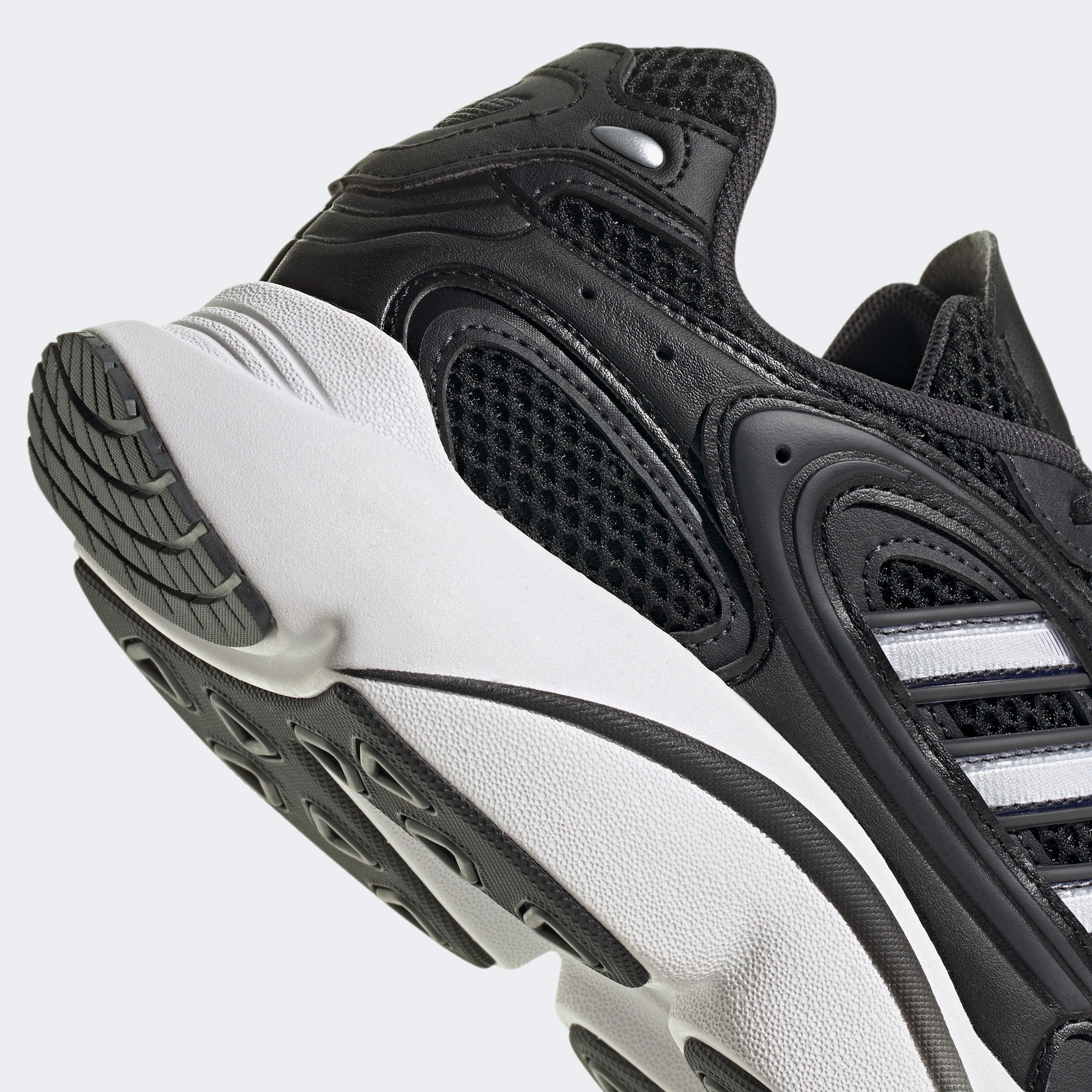 adidas Ozmillen Erkek Siyah Spor Ayakkabı