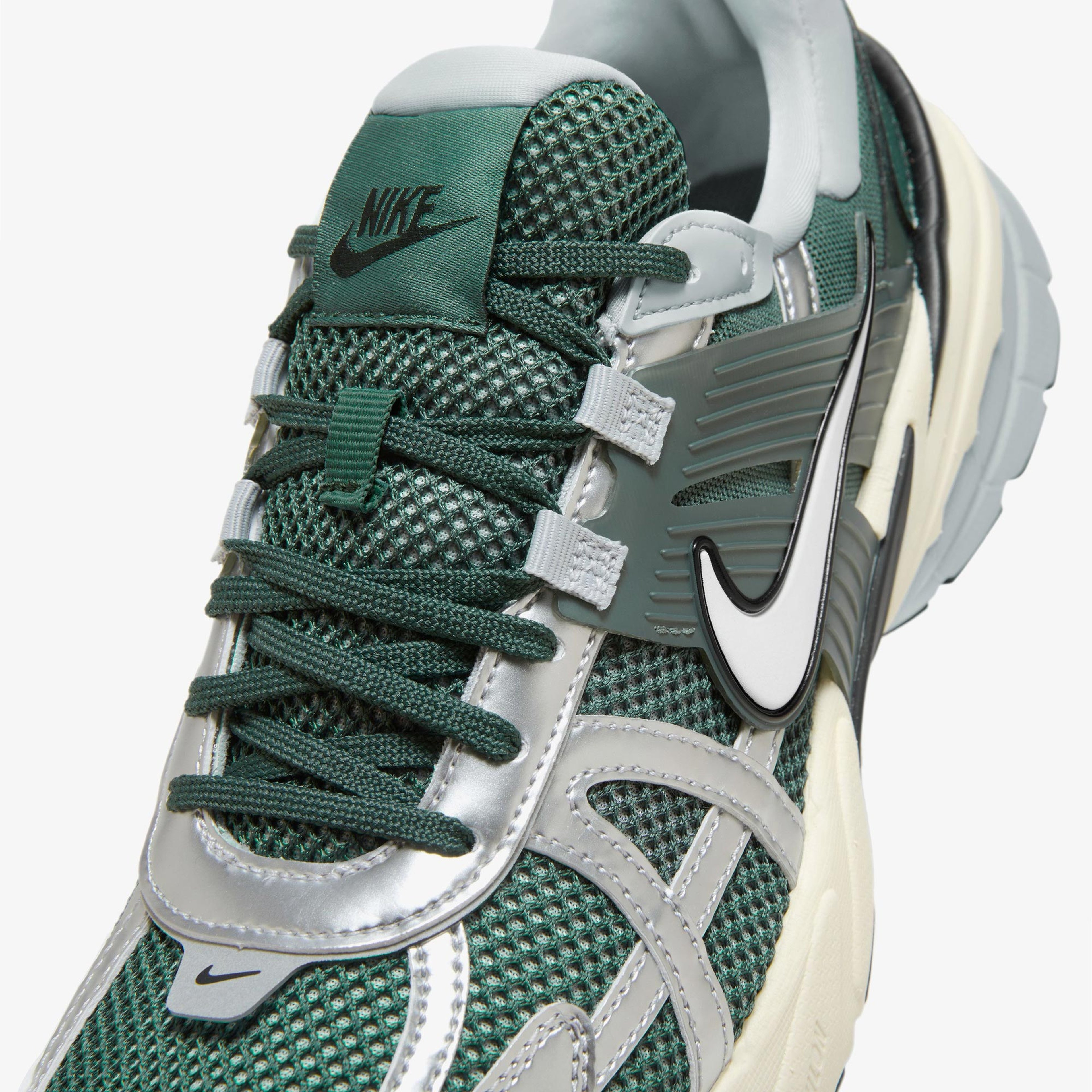 Nike V2K Run Erkek Yeşil Sneaker