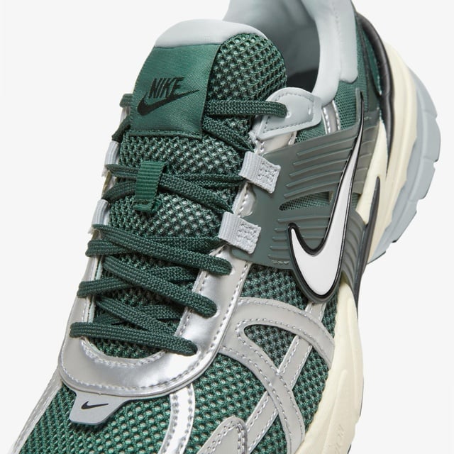 Nike V2K Run Erkek Yeşil Sneaker - Görsel 8