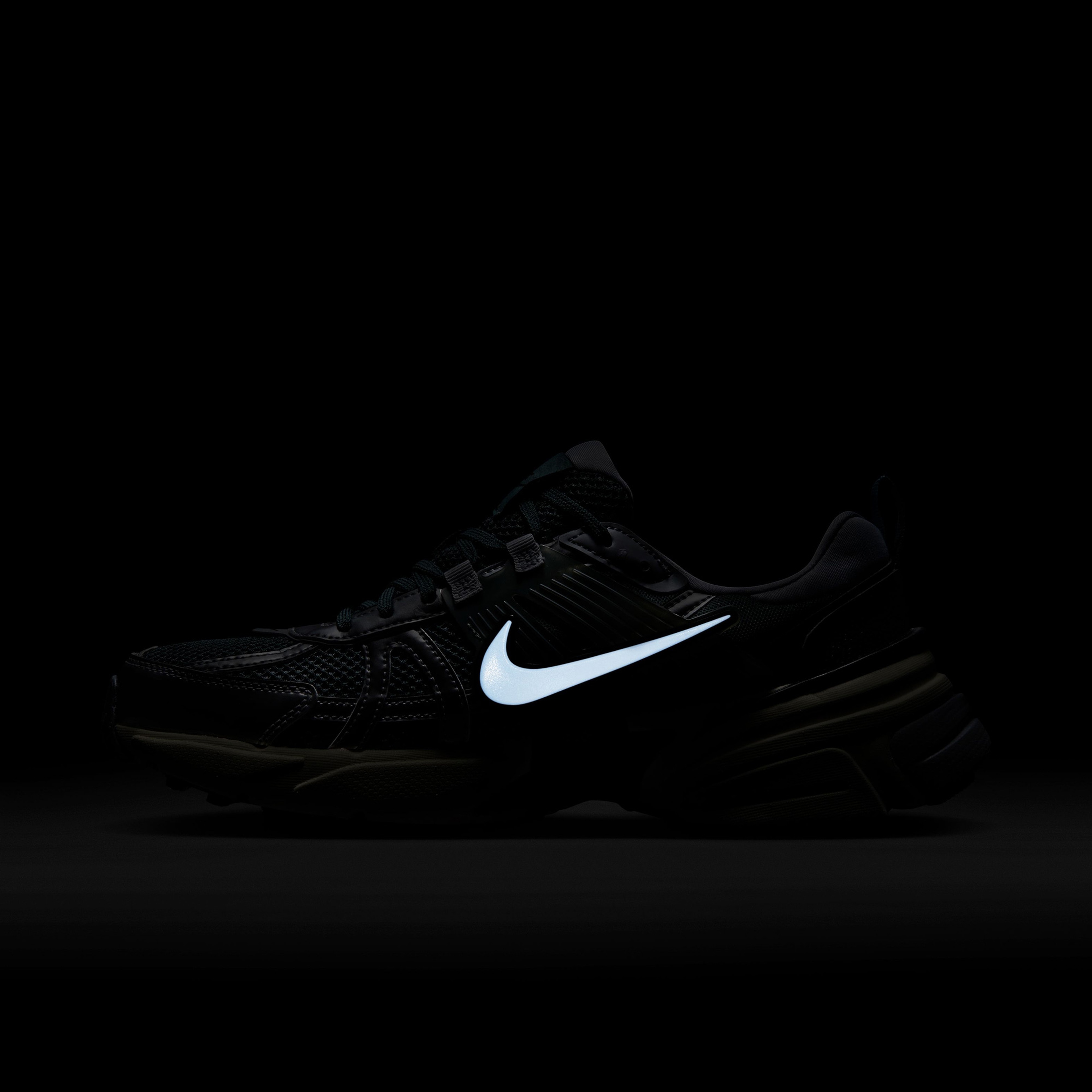 Nike V2K Run Erkek Yeşil Sneaker