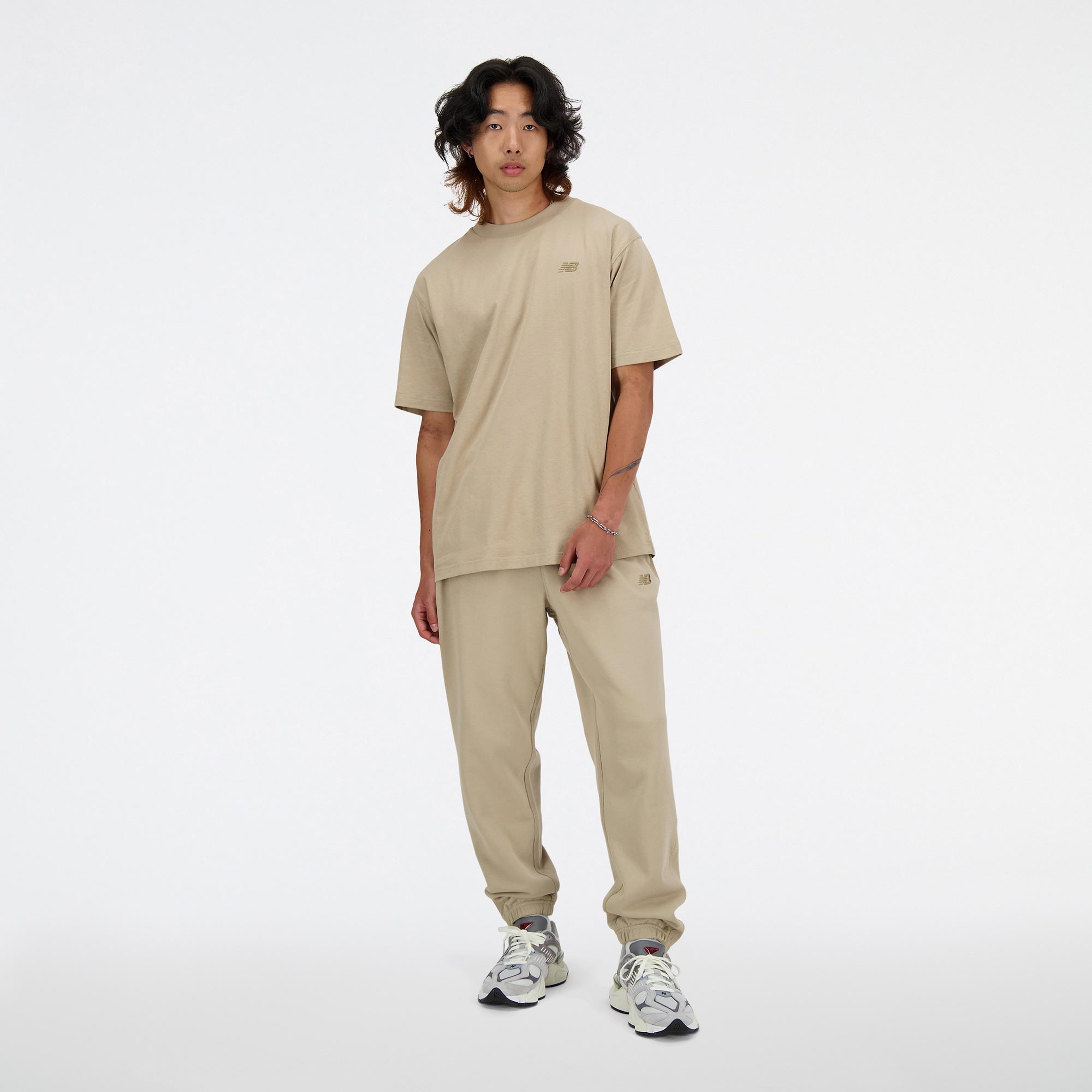 New Balance Athletics Erkek Bej T-Shirt