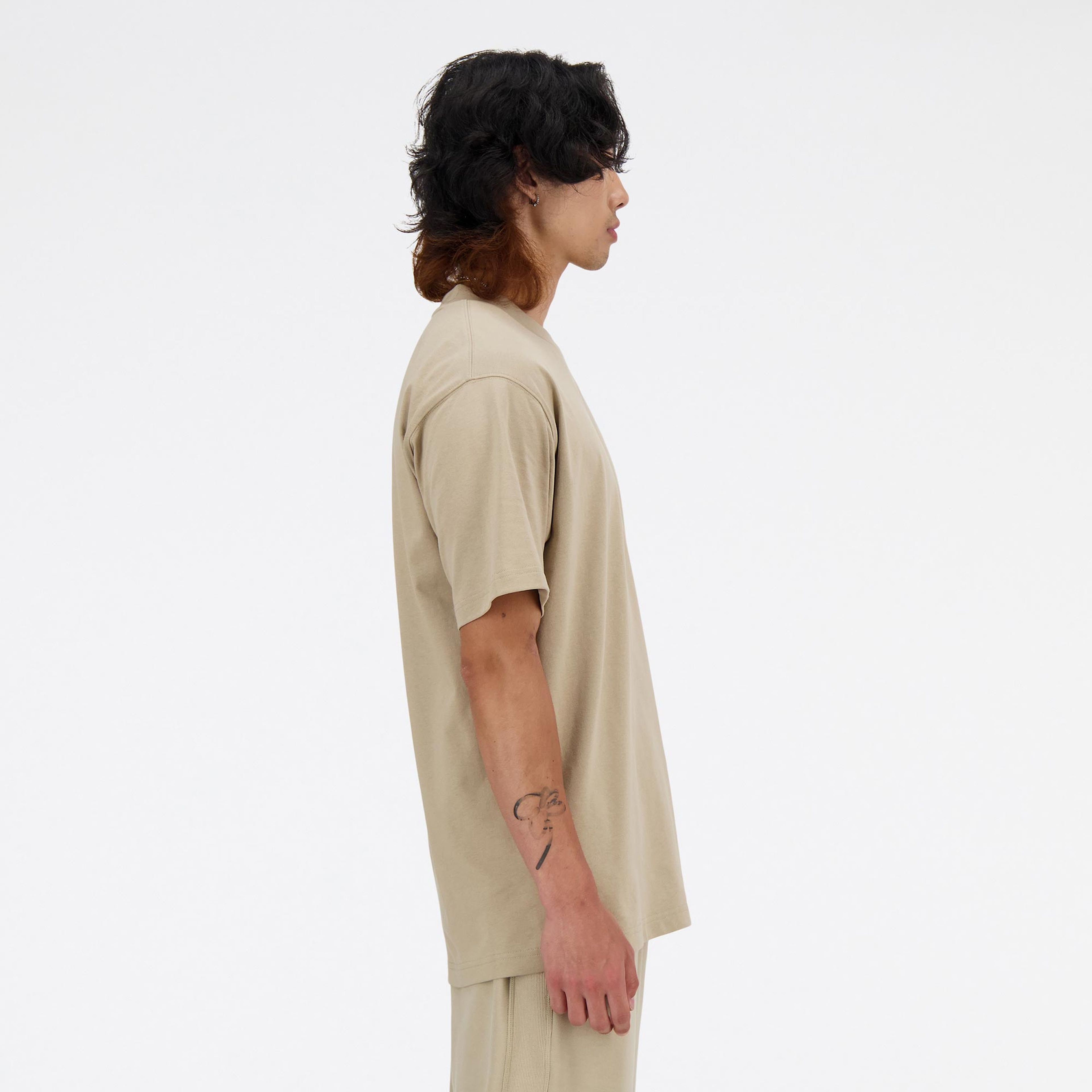 New Balance Athletics Erkek Bej T-Shirt