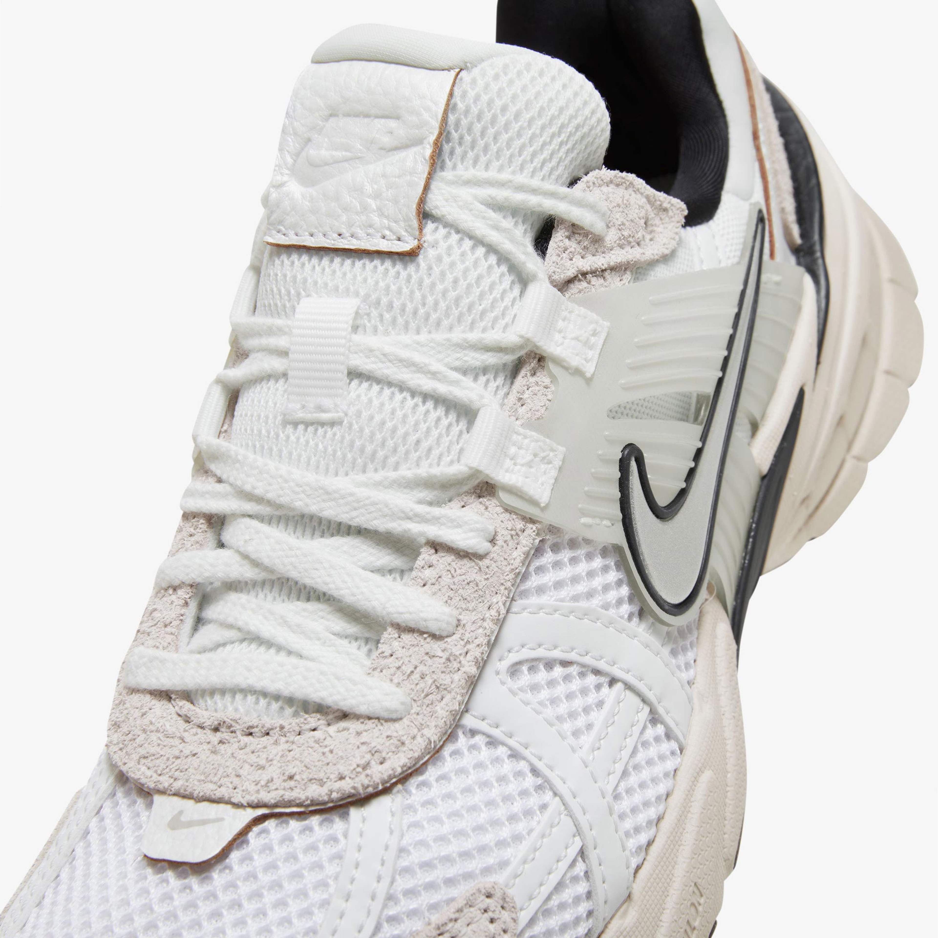 Nike V2K Run Kadın Beyaz Sneaker