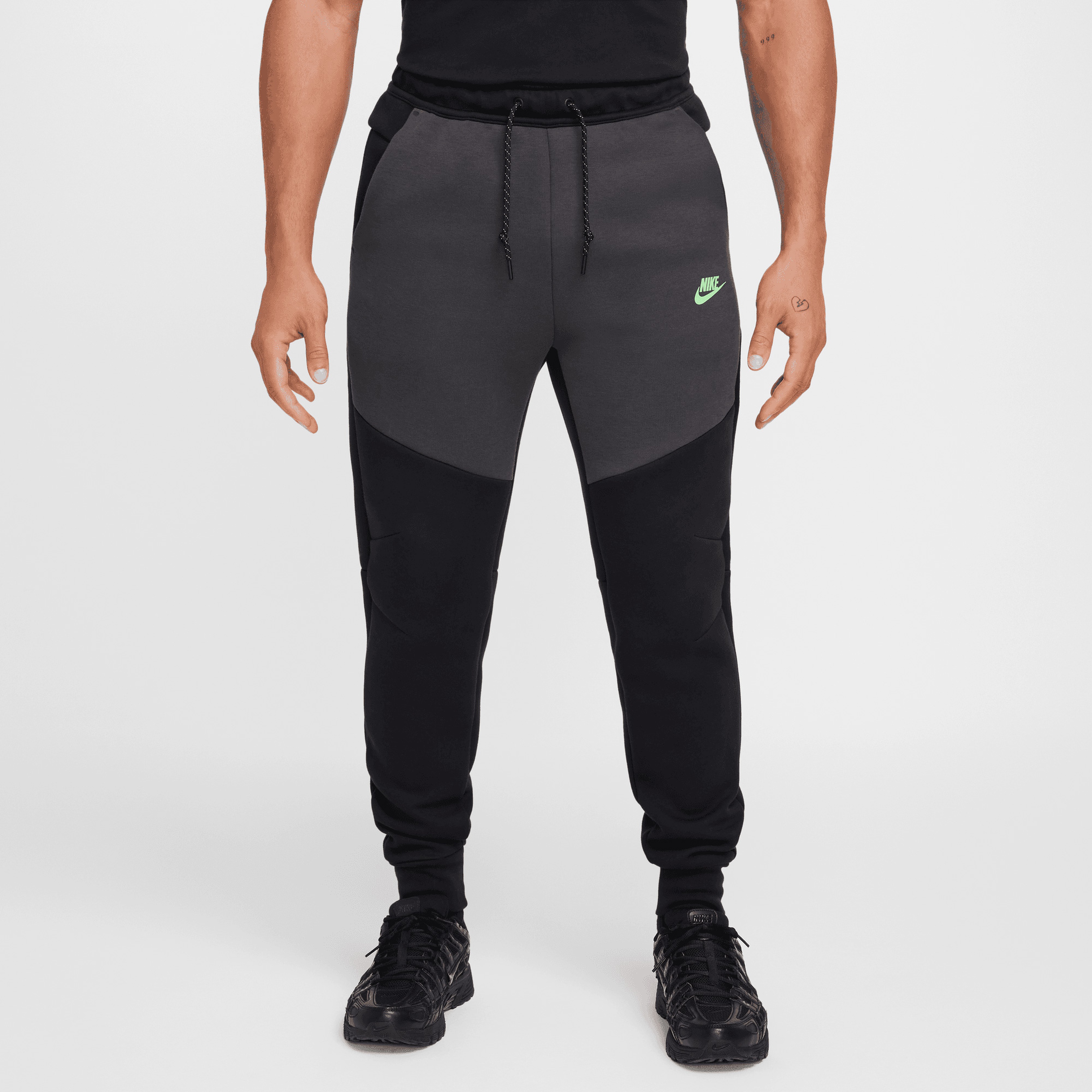 Nike Sportswear Tech Fleece Windrunner Erkek Siyah/Gri Eşofman Altı