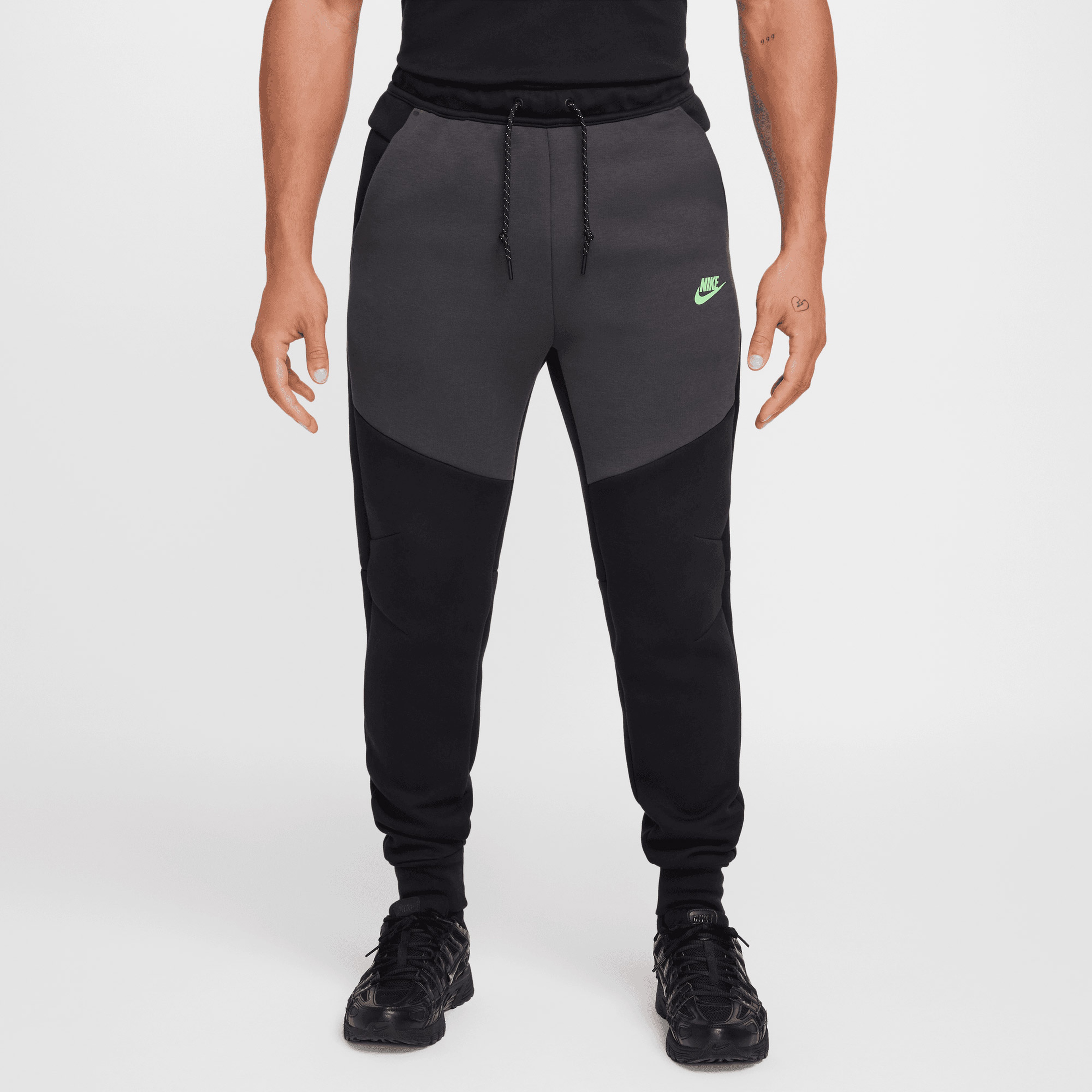 Nike Sportswear Tech Fleece Windrunner Erkek Siyah/Gri Eşofman Altı