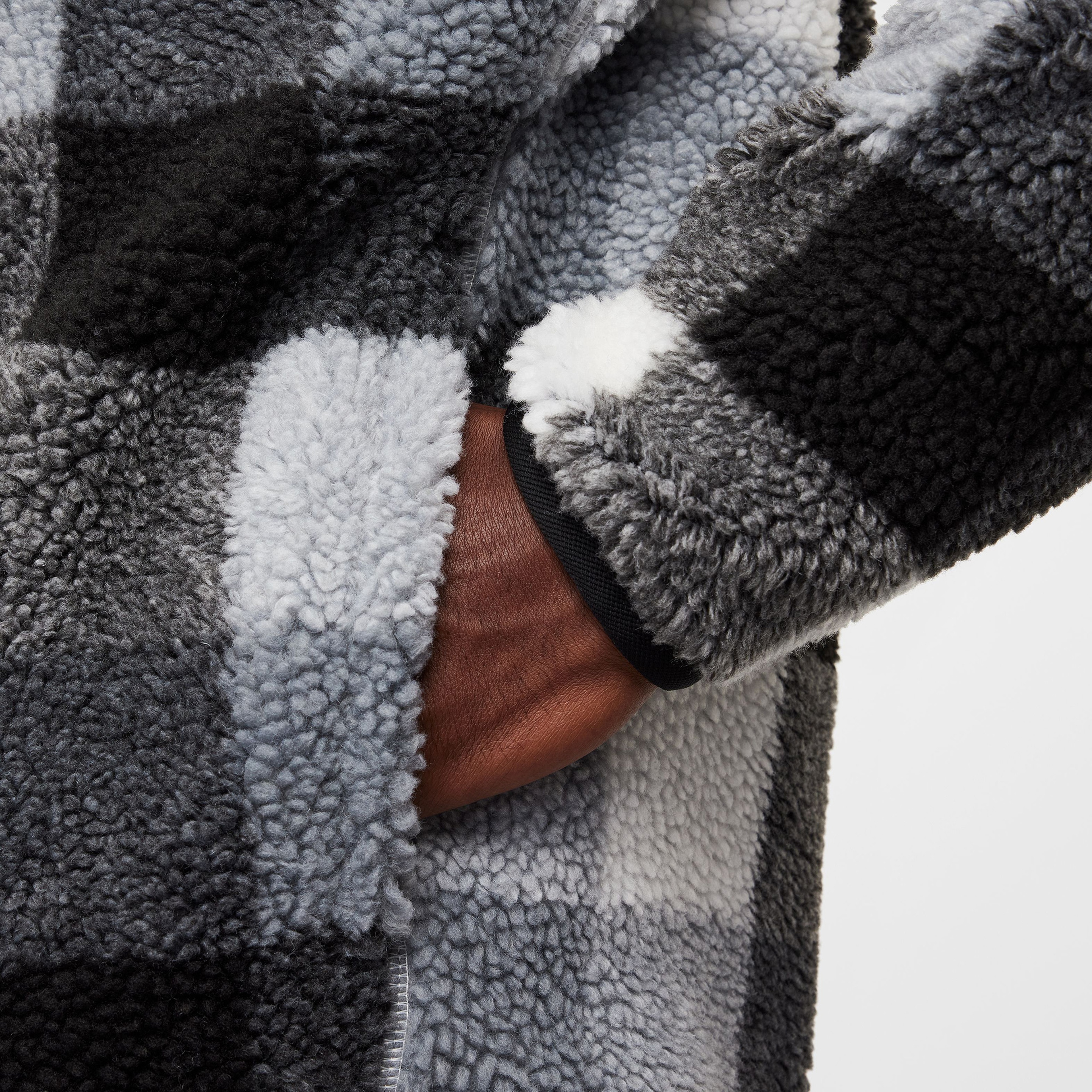 Nike M Nk Club Ssnl Wntrzd Aop Hz Erkek Siyah Sweatshirt