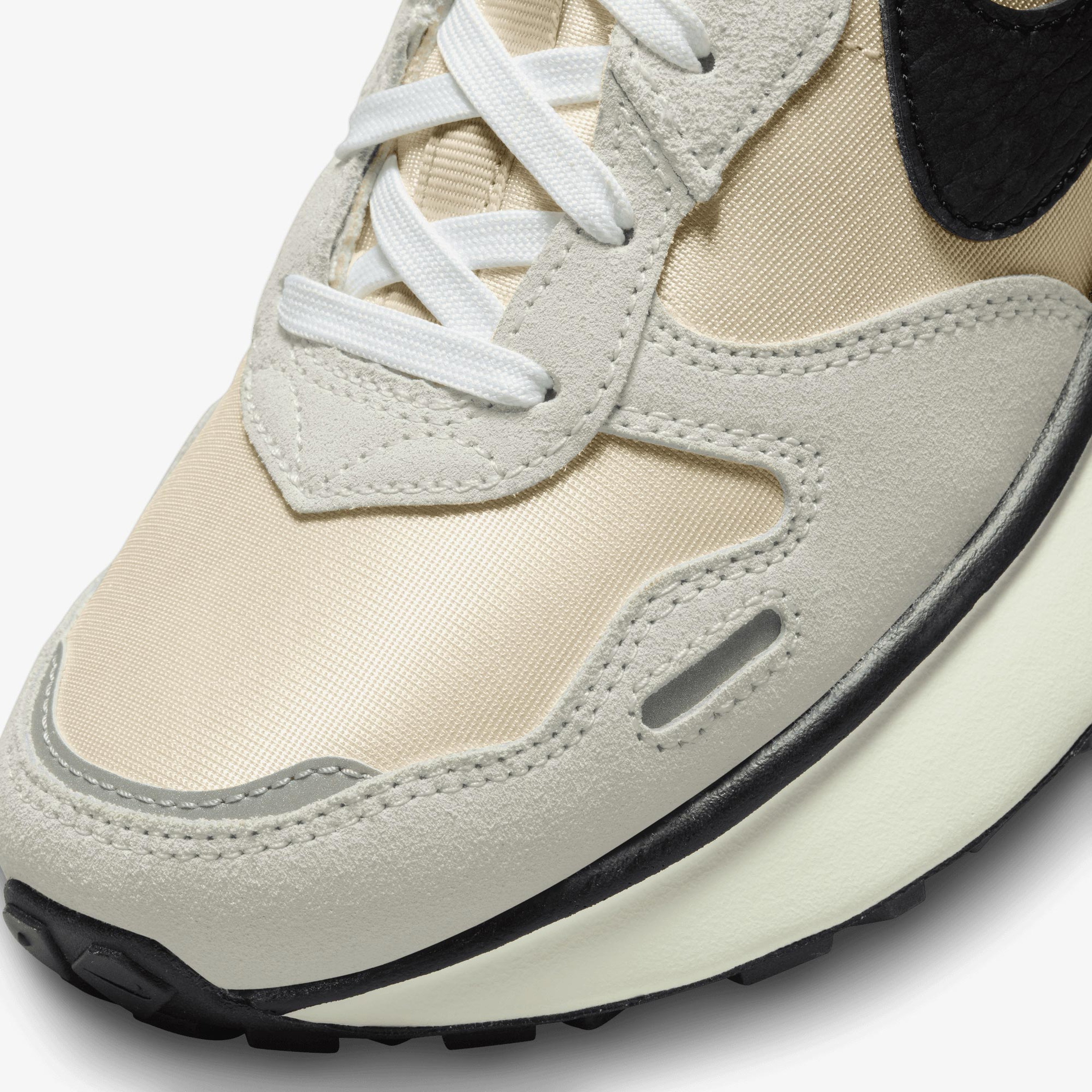 Nike Phoenix Waffle Kadın Beyaz Sneaker