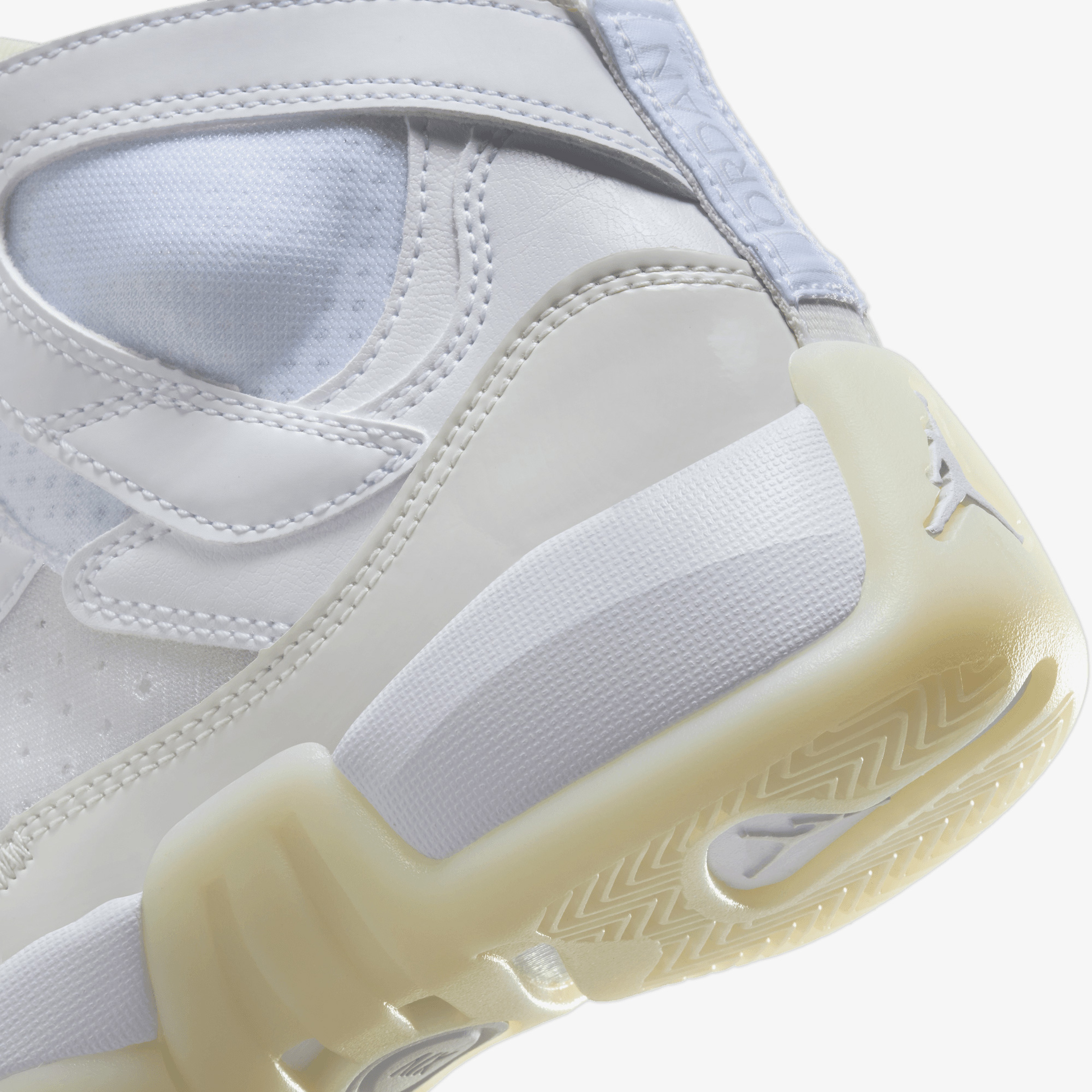 Jordan Jumpman Two Trey Beyaz Siyah Spor Ayakkabı