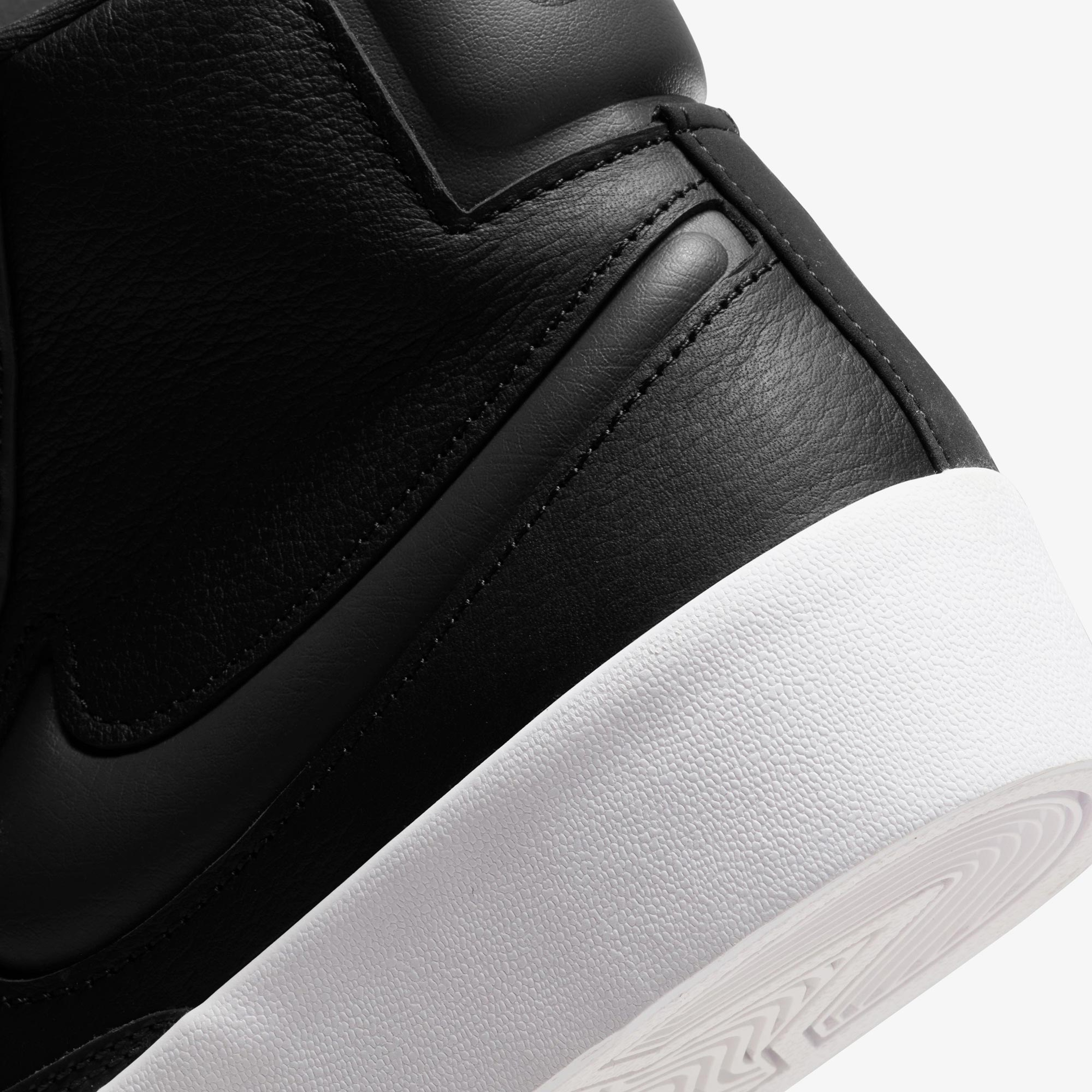 Nike Blazer Mid Victory Kadın Siyah Sneaker