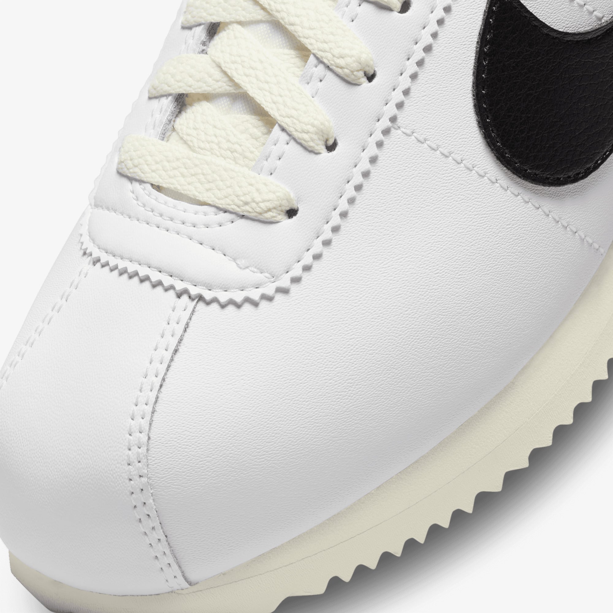 Nike Cortez Kadın Beyaz Spor Ayakkabı