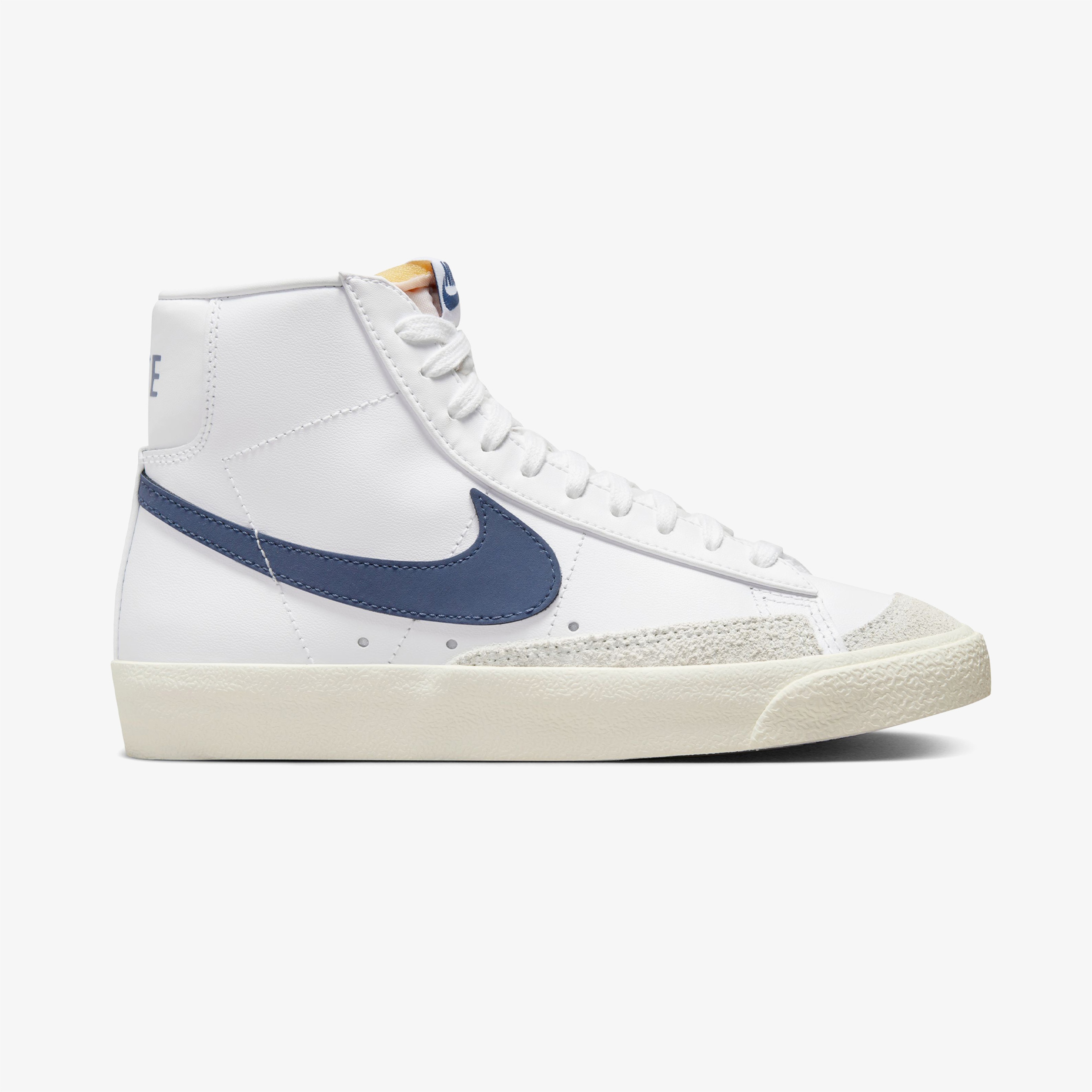 Nike Blazer Mid '77 Kadın Beyaz Spor Ayakkabı
