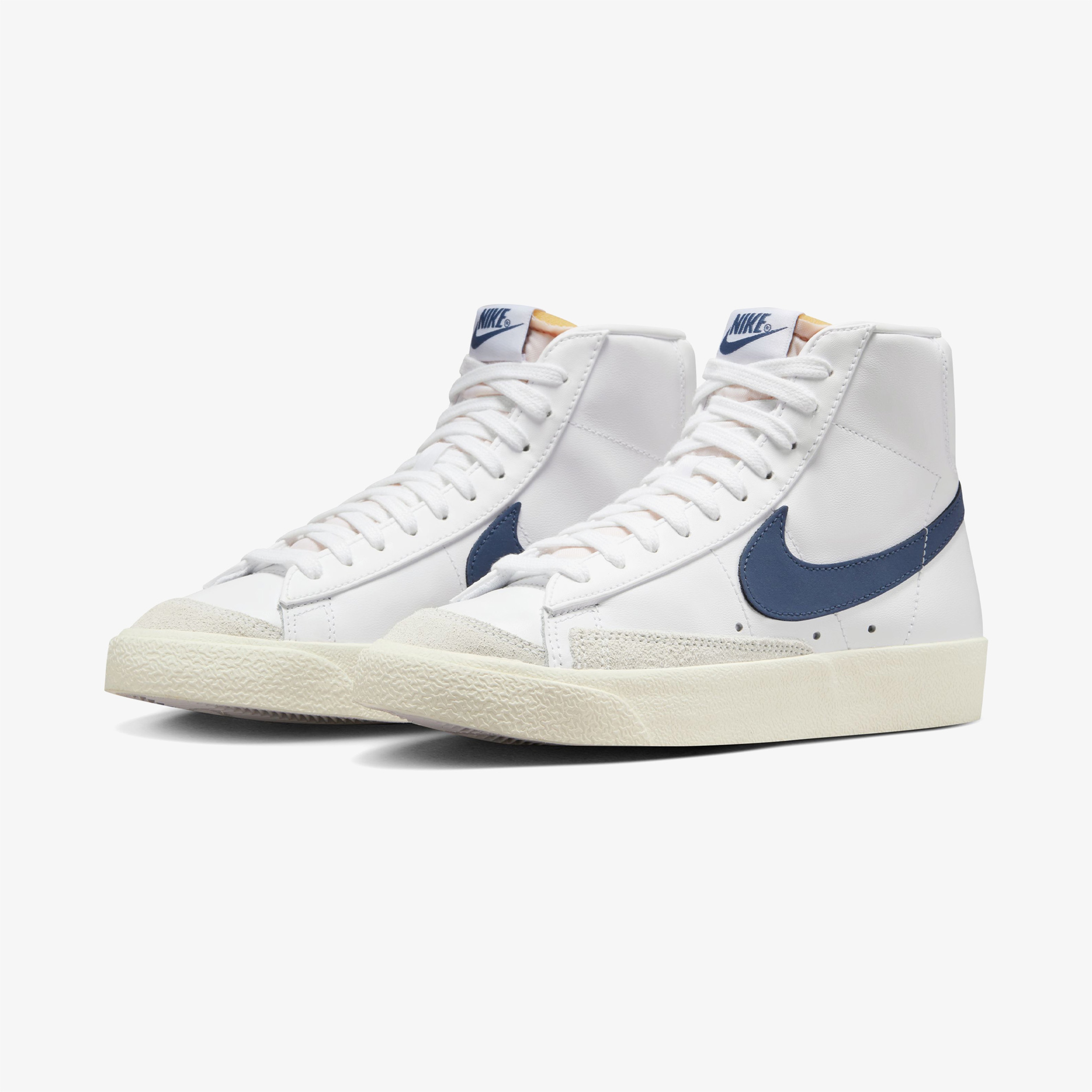 Nike Blazer Mid '77 Kadın Beyaz Spor Ayakkabı