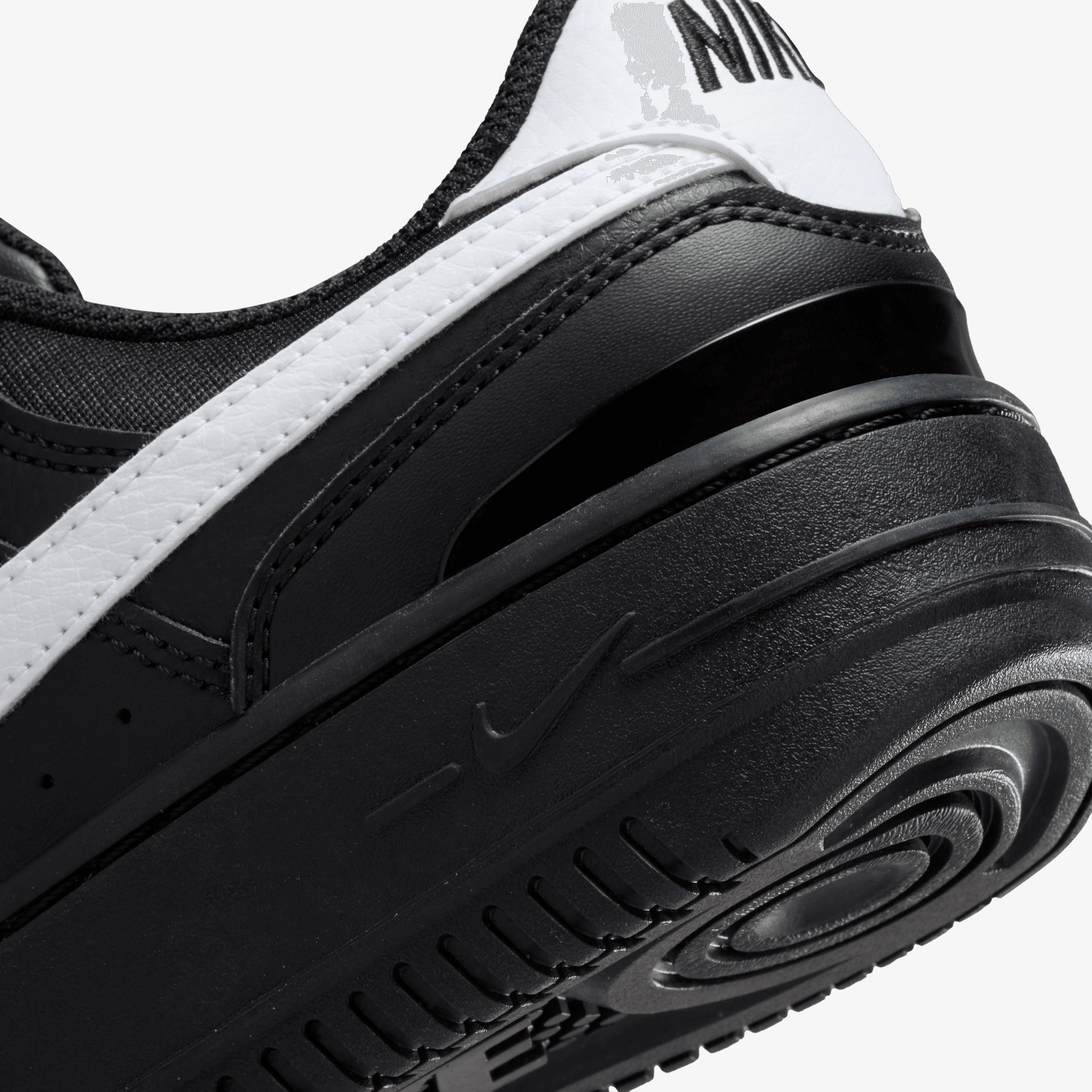 Nike Gamma Force Sportswear Kadın Siyah Spor Ayakkabı