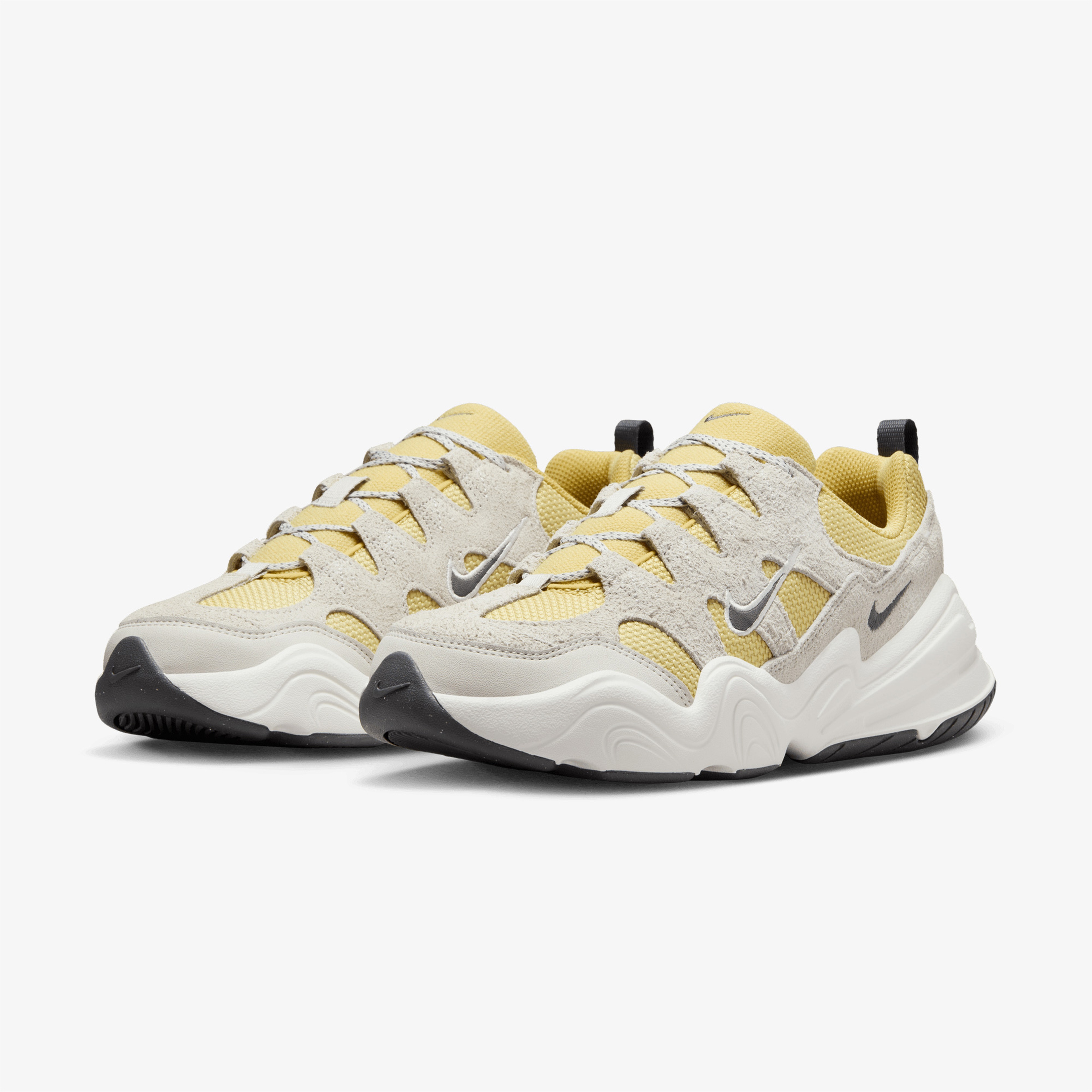 Nike Tech Hera Kadın Sarı Spor Ayakkabı