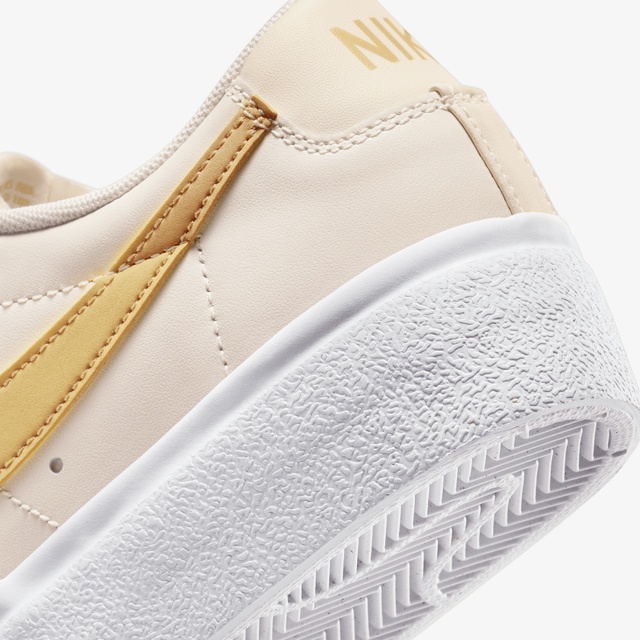 Nike Krem Nike Blazer Low Platform
