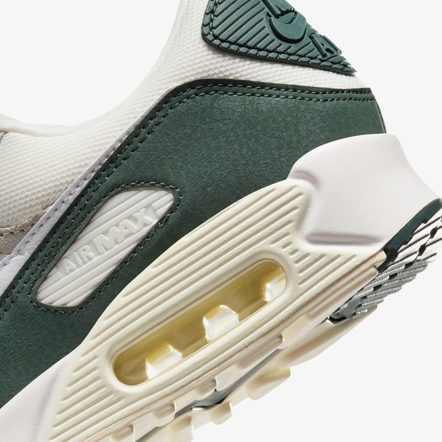 Nike Beyaz Nike Air Max 90 Kadın Spor Ayakkabı