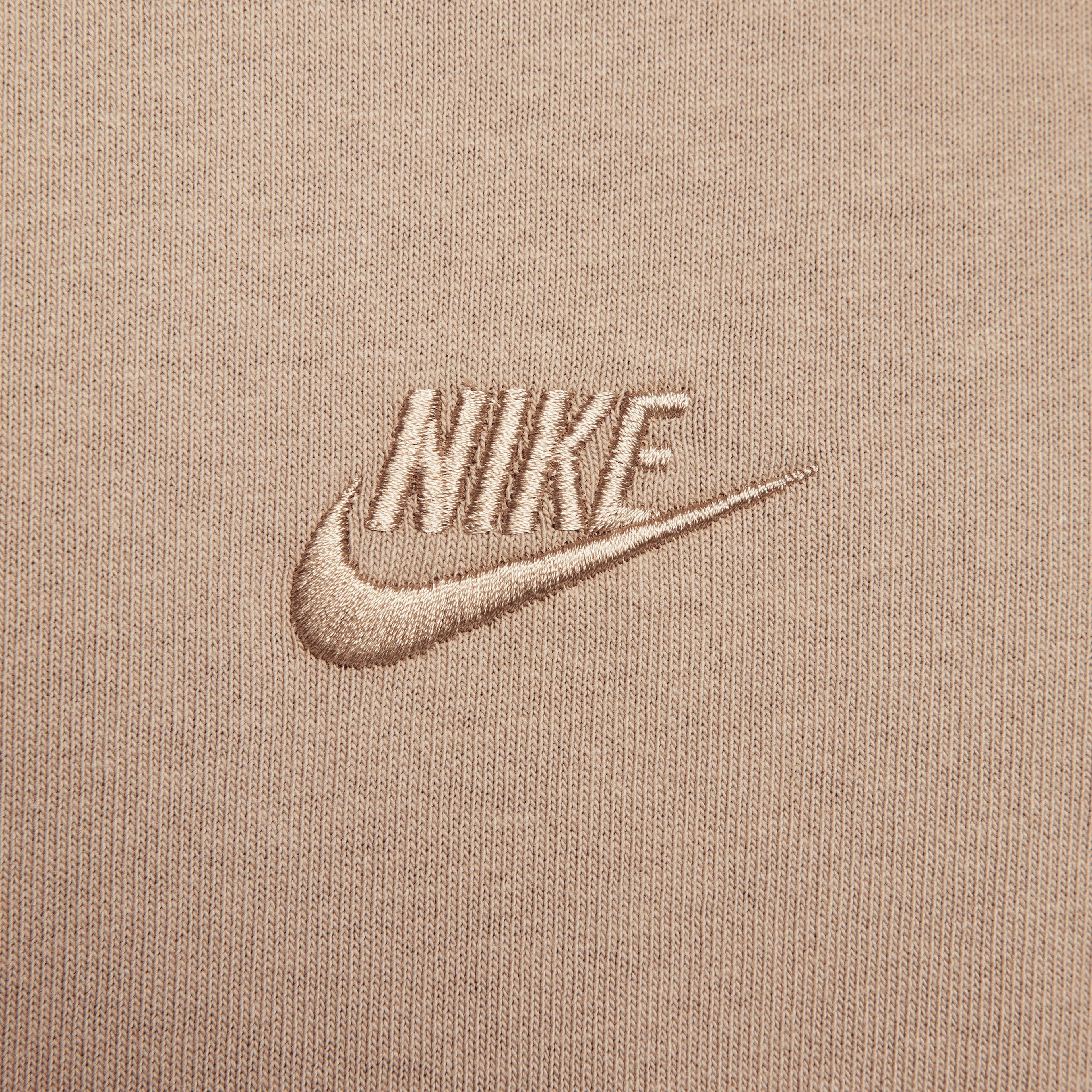 Nike Sportswear Premium Essentials Erkek Kahverengi T-Shirt