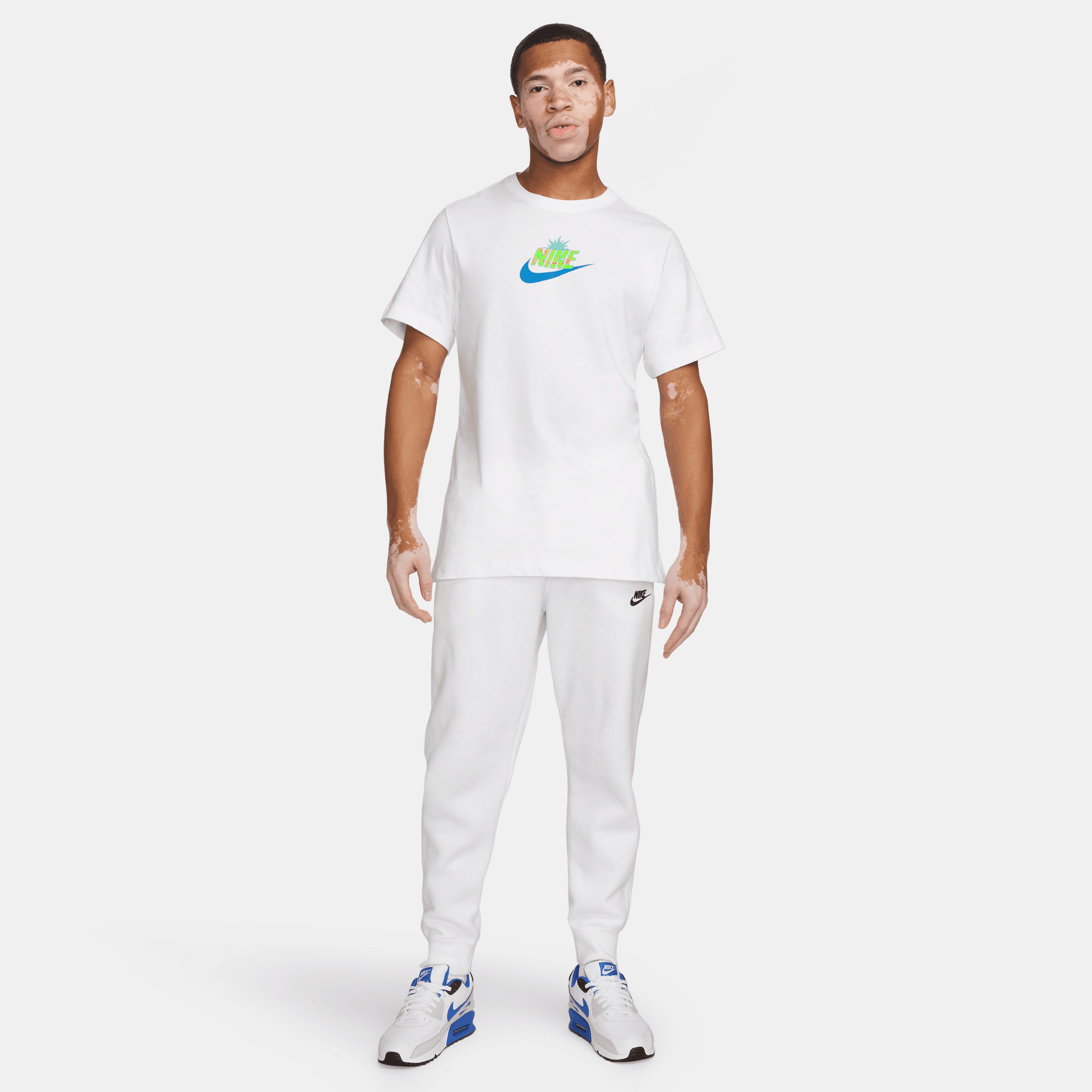 Nike Sportswear Erkek Beyaz T-Shirt
