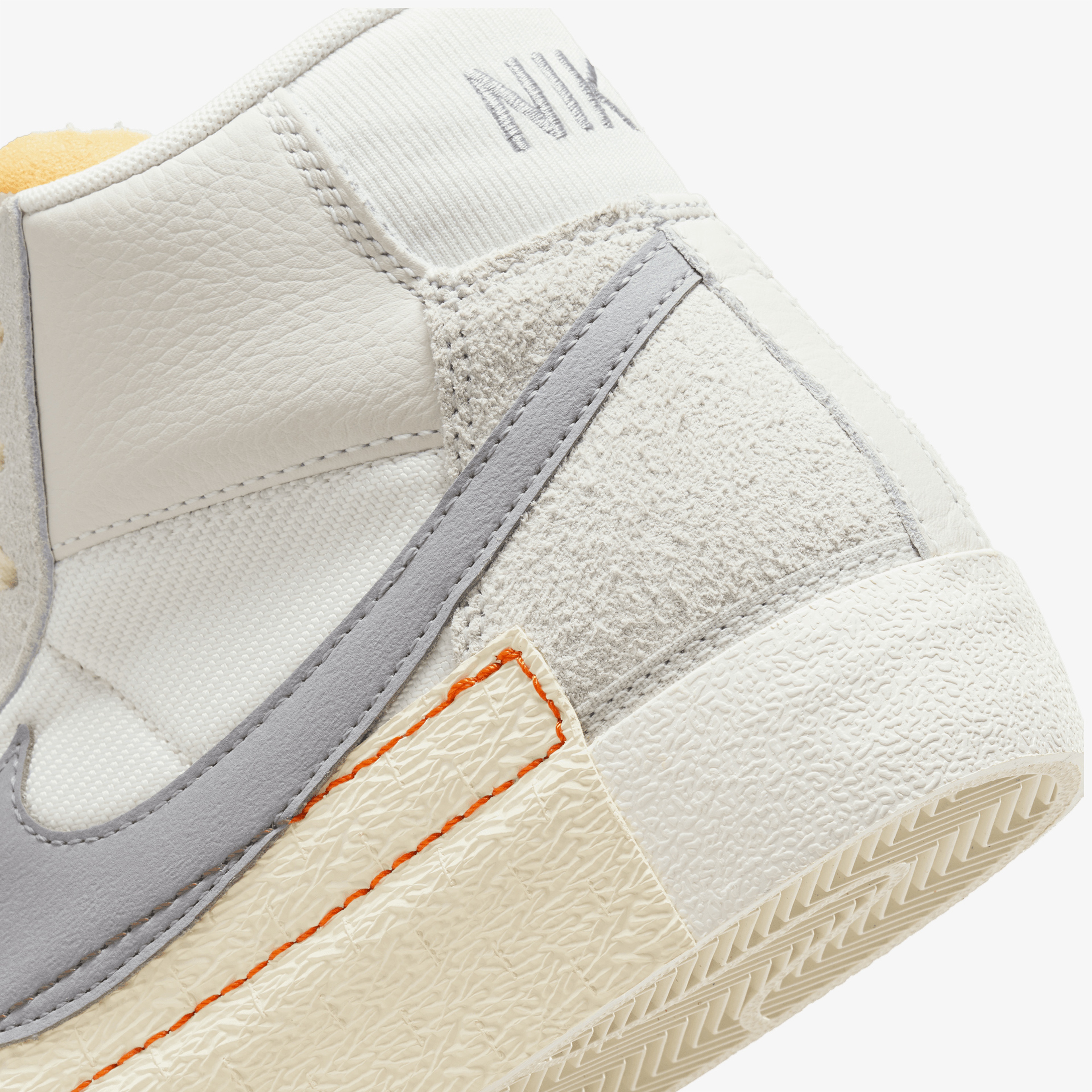 Nike Blazer Mid Pro Club Erkek Beyaz Spor Ayakkabı