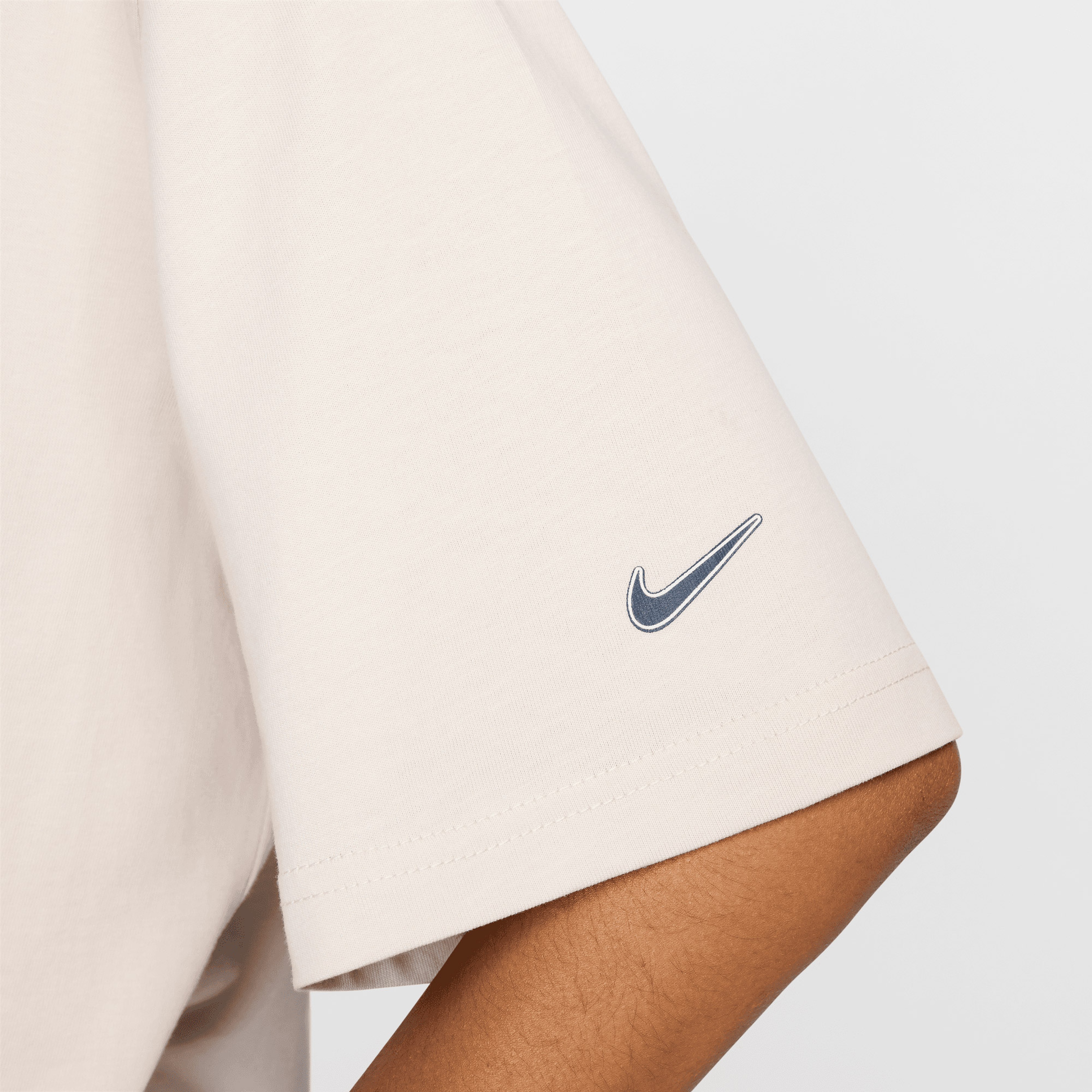 Nike Sportswear Kadın Beyaz T-Shirt