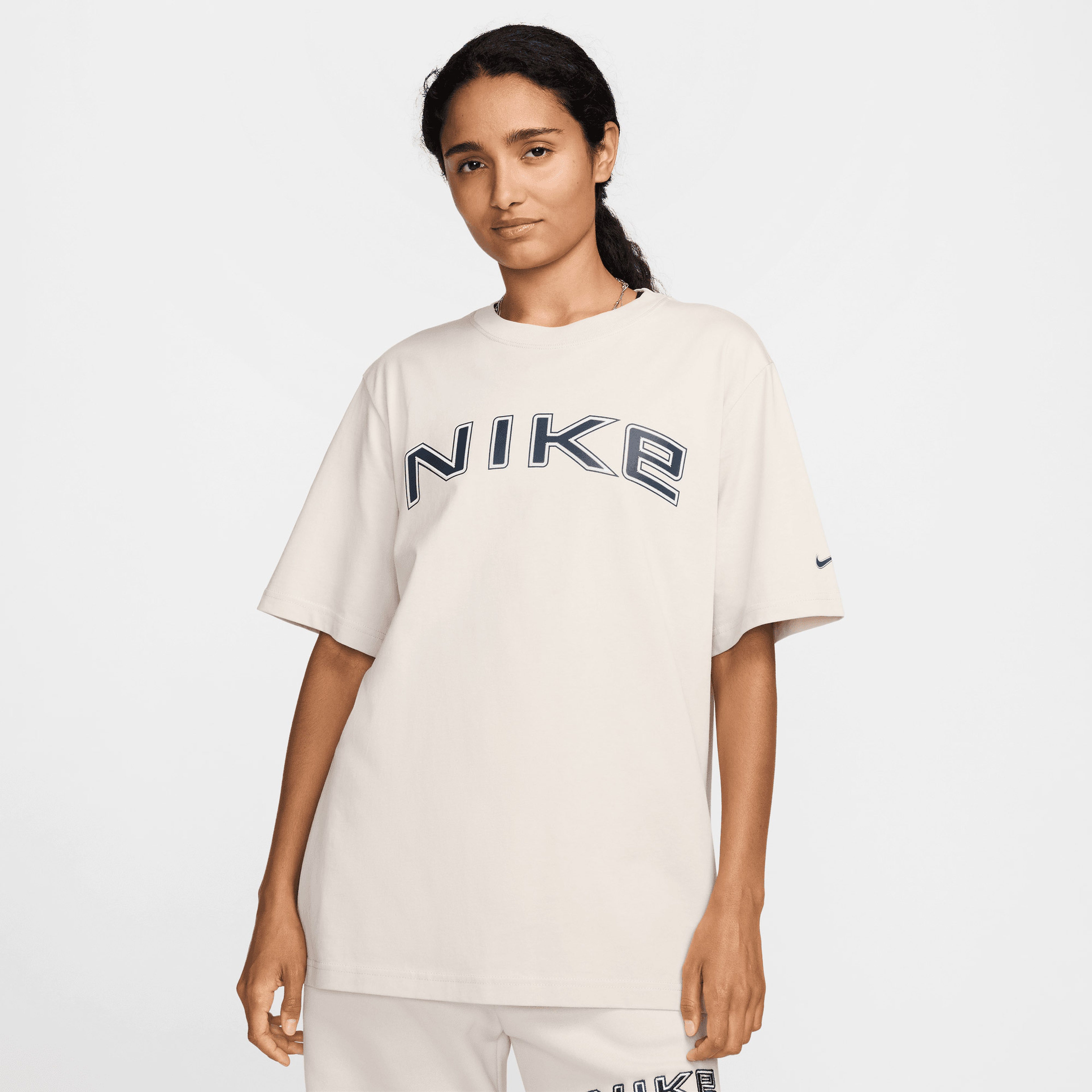 Nike Sportswear Kadın Beyaz T-Shirt