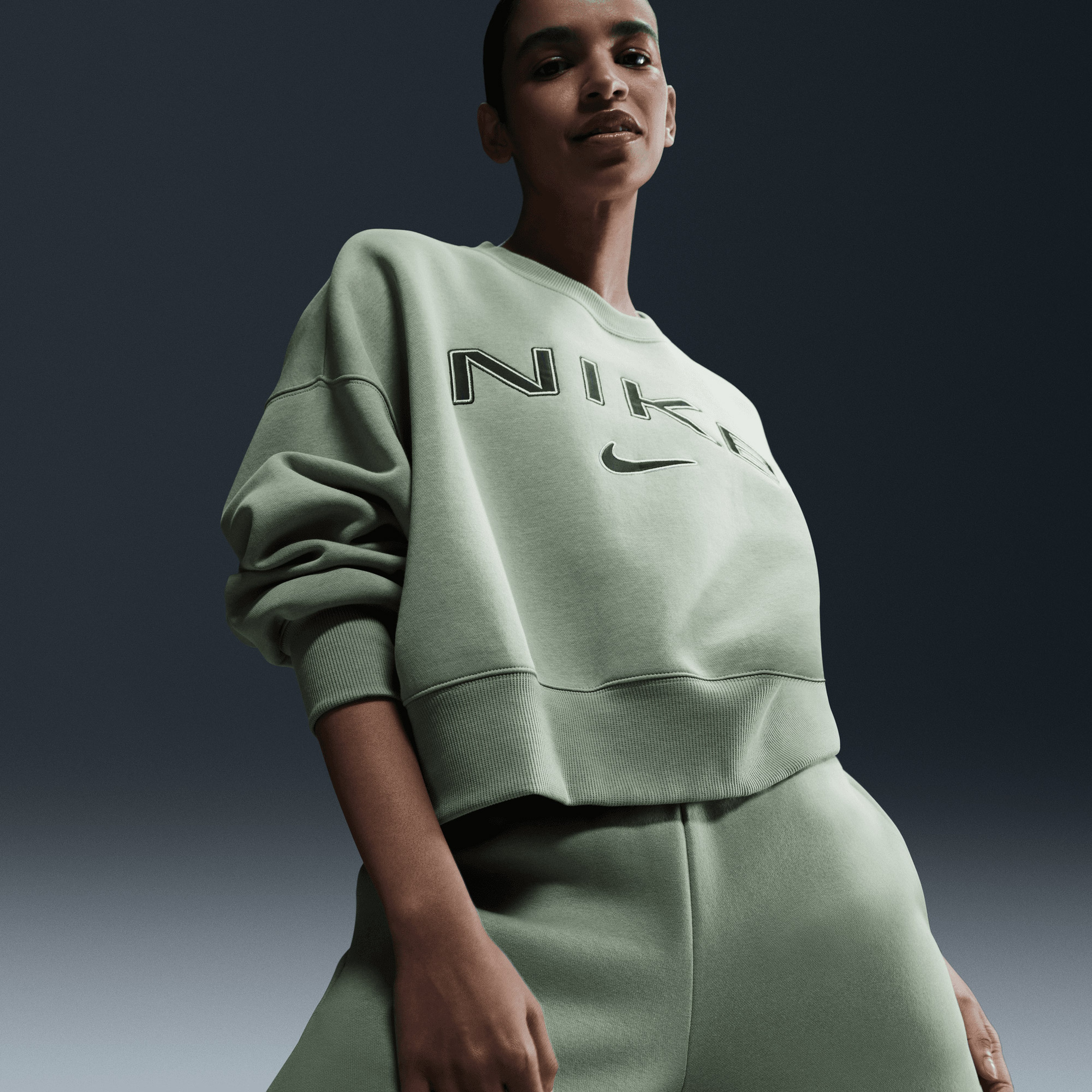 Nike Sportswear Phoenix Fleece Kadın Yeşil Sweatshirt