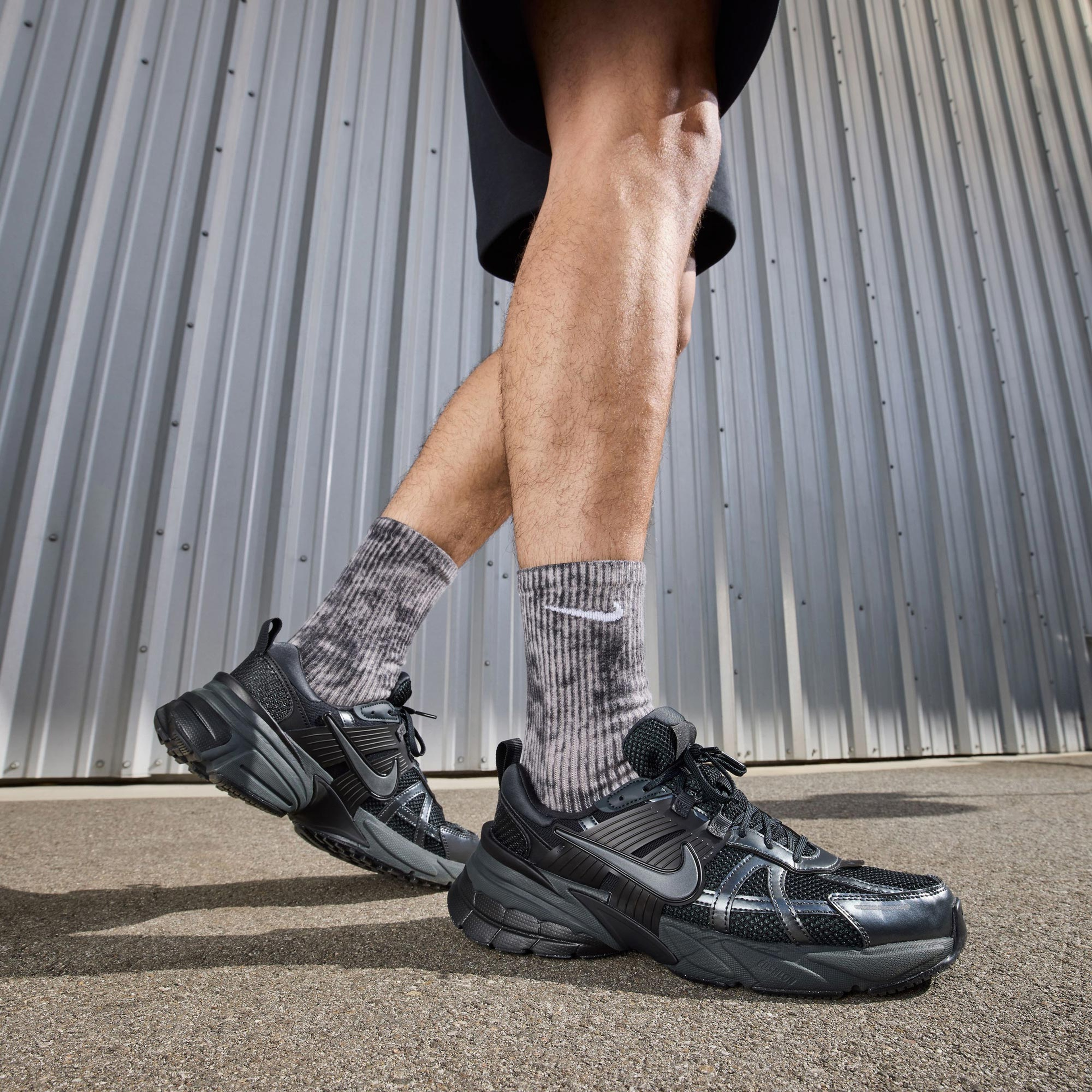 Nike V2K Run Erkek Siyah Sneaker