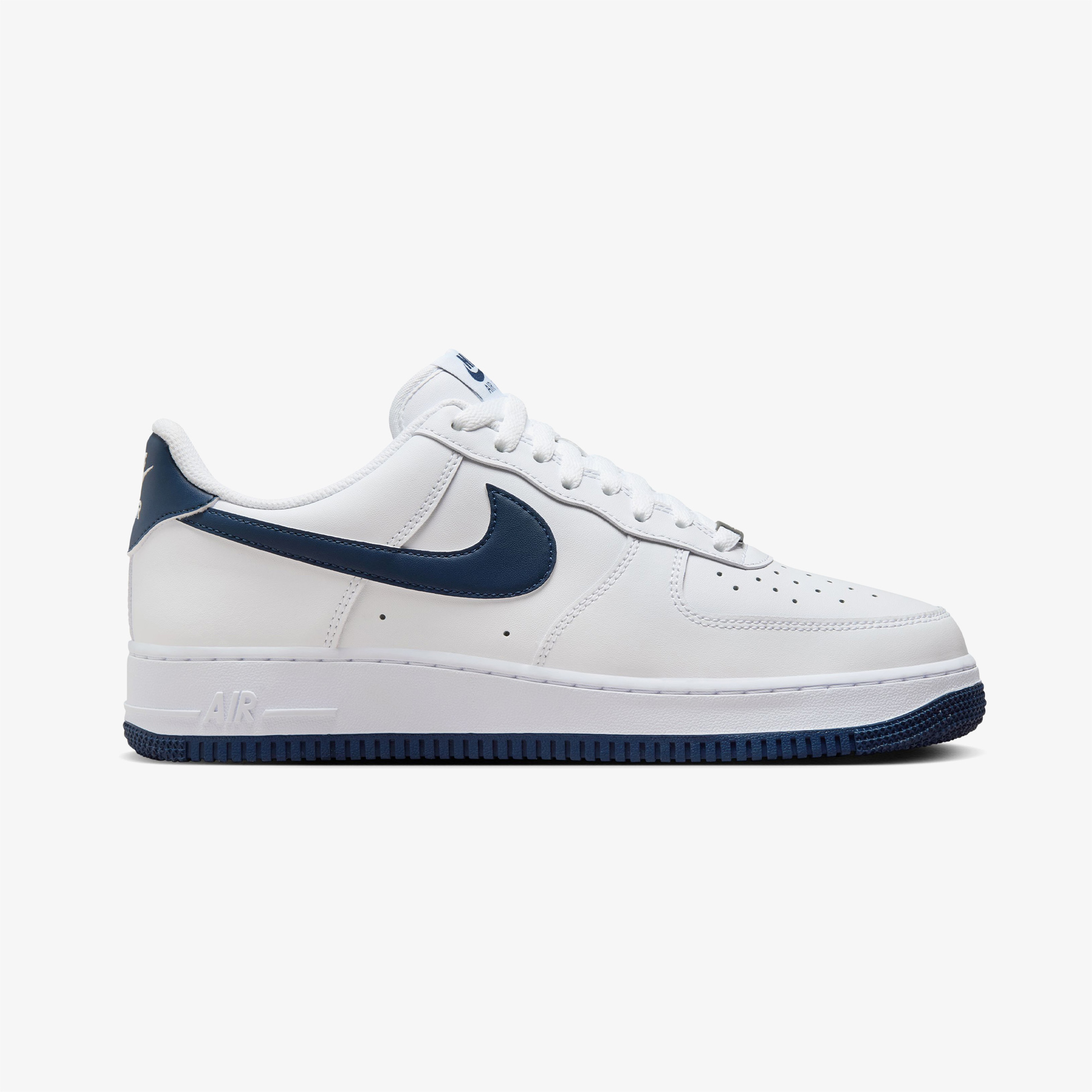 Nike Air Force 1 '07 Erkek Beyaz Sneaker