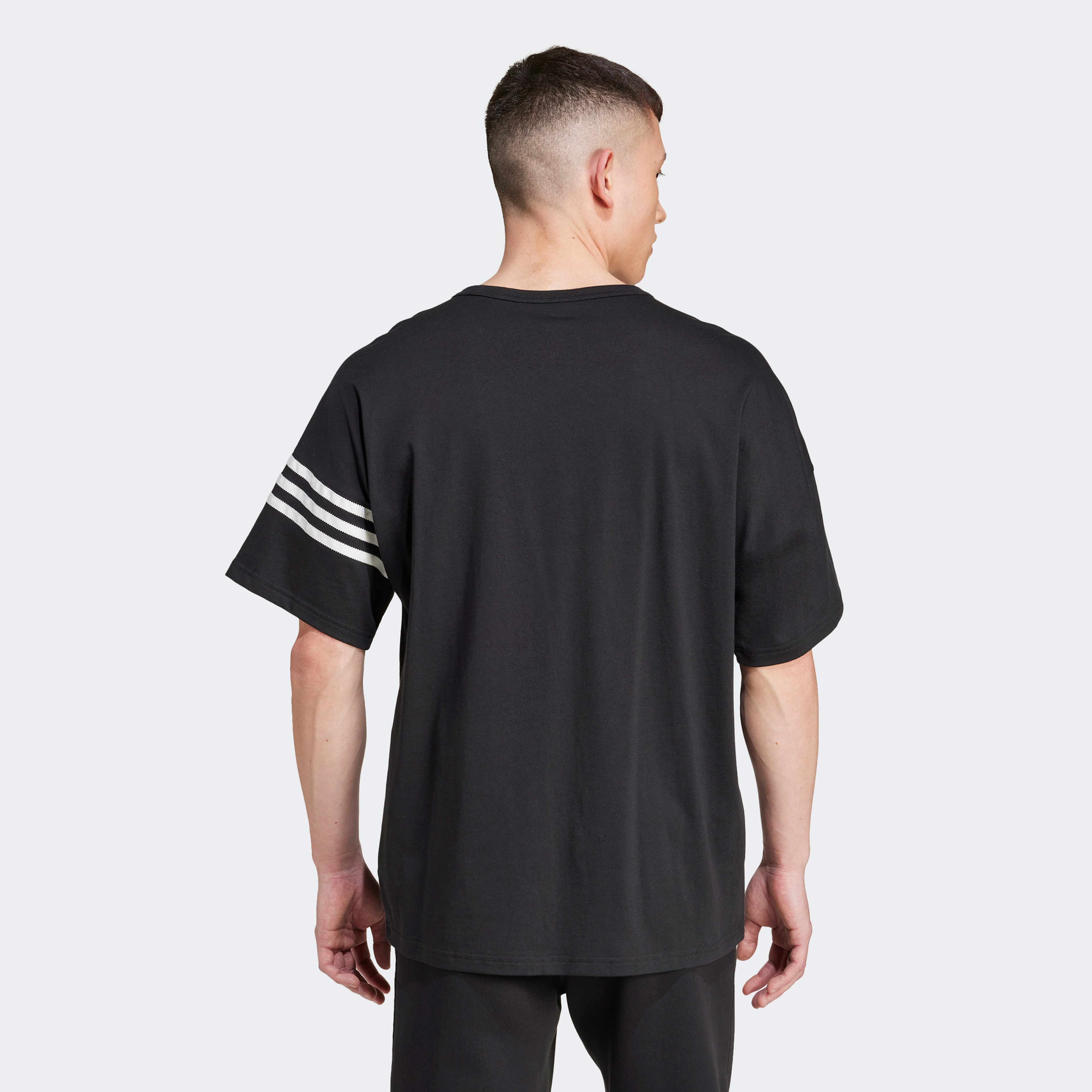 adidas Neuclassics Erkek Siyah T-Shirt